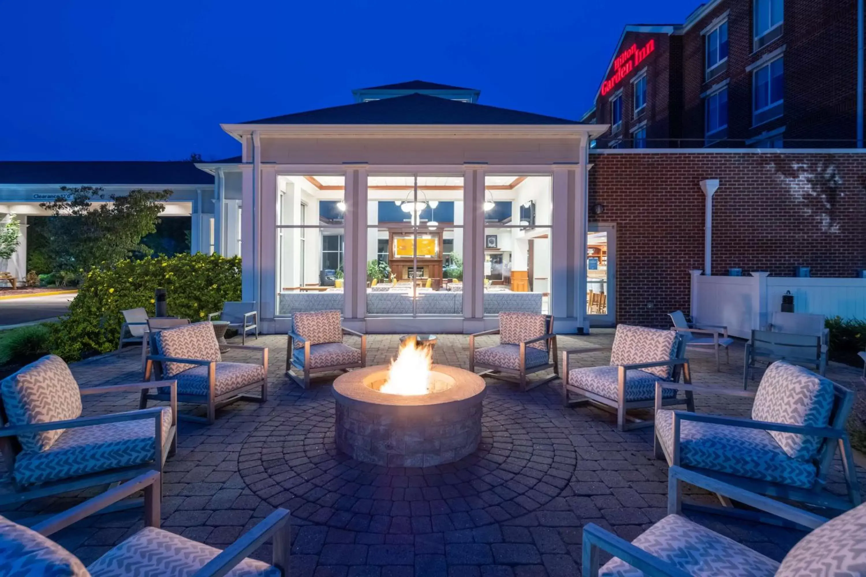 Patio in Hilton Garden Inn Mystic/Groton