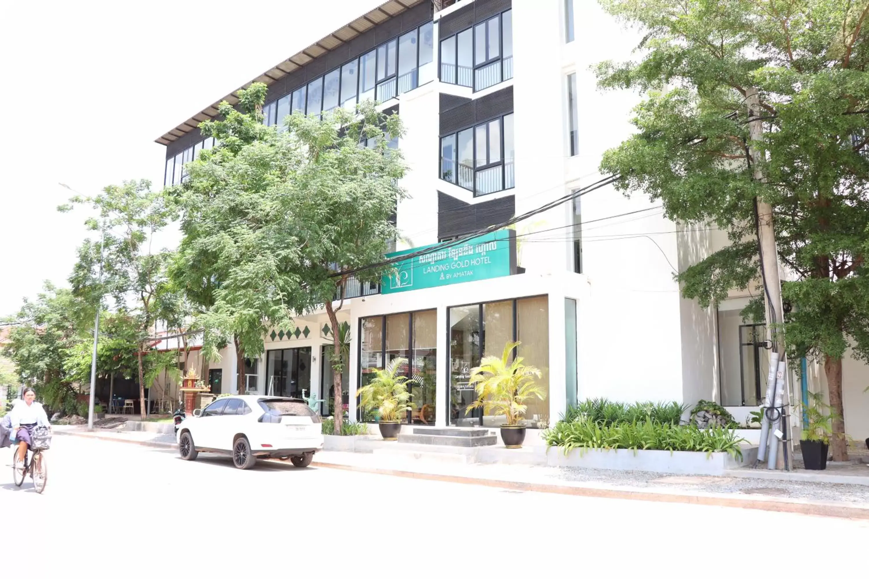 Property building in Landing Gold by Amatak Property building in Landing Gold by Amatak