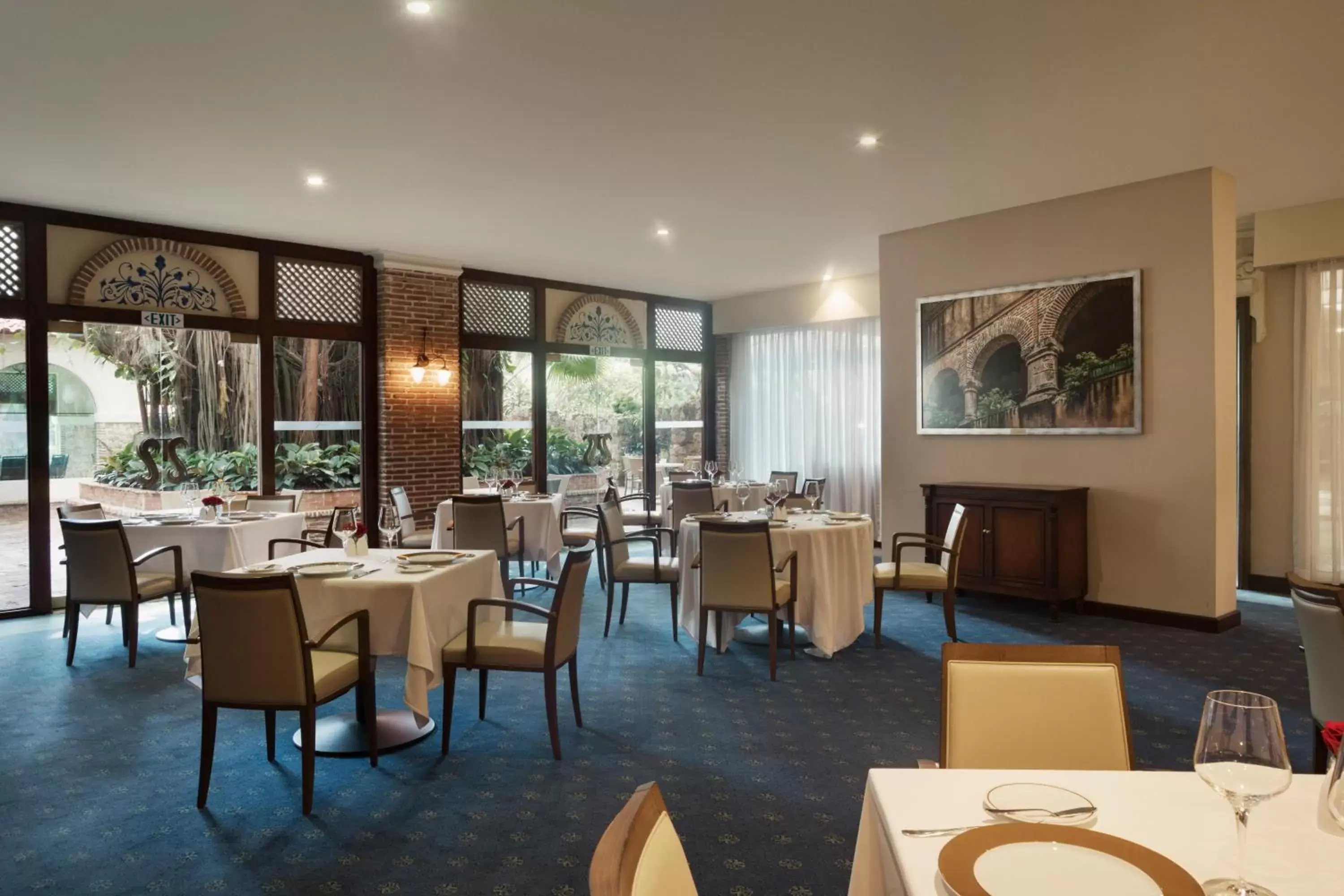 Restaurant/Places to Eat in El Embajador, a Royal Hideaway Hotel
