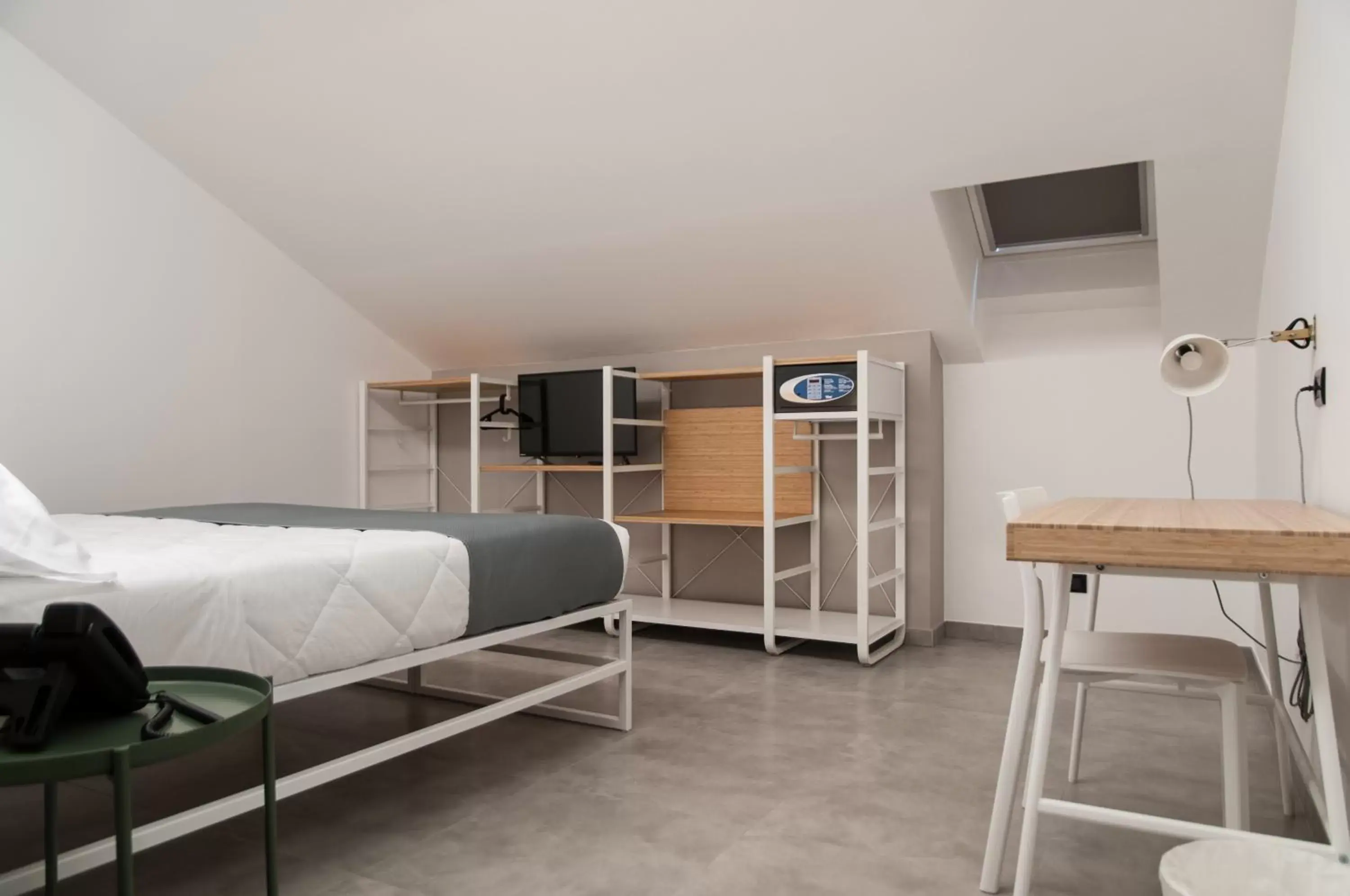 wardrobe, Bunk Bed in Residence Hotel Moderno