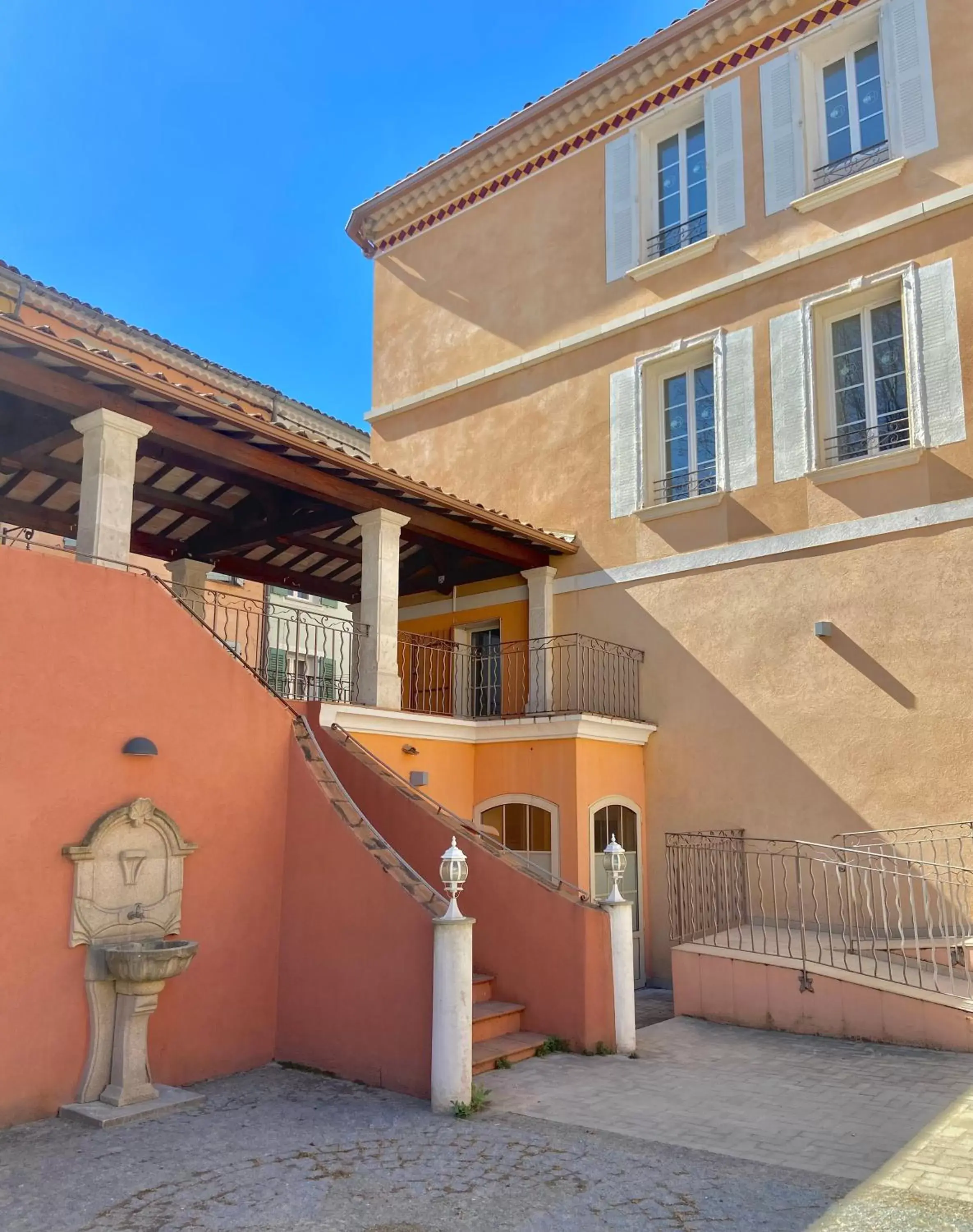 Property Building in Hôtel La Falaise