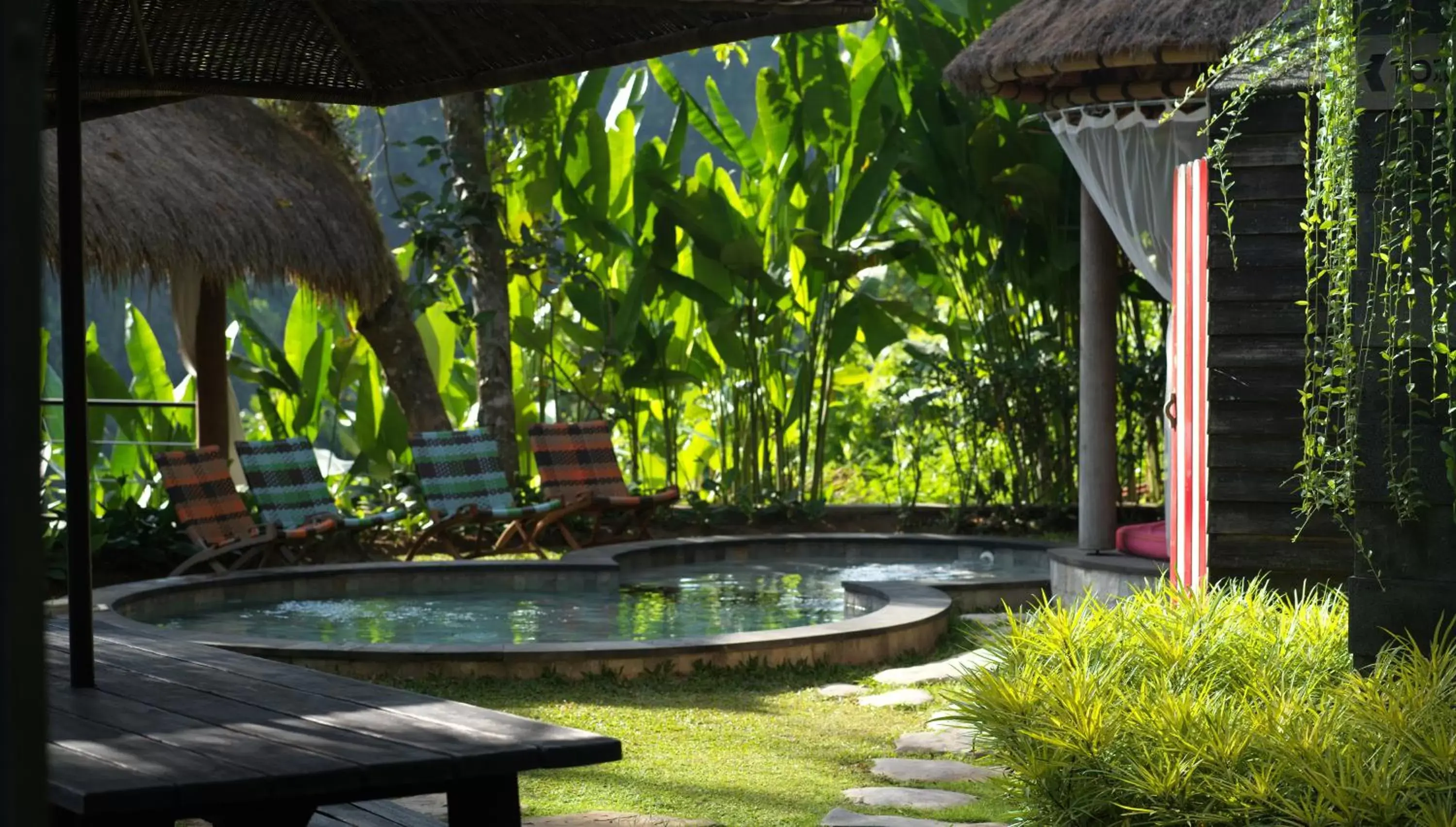 Garden, Swimming Pool in Chapung Sebali