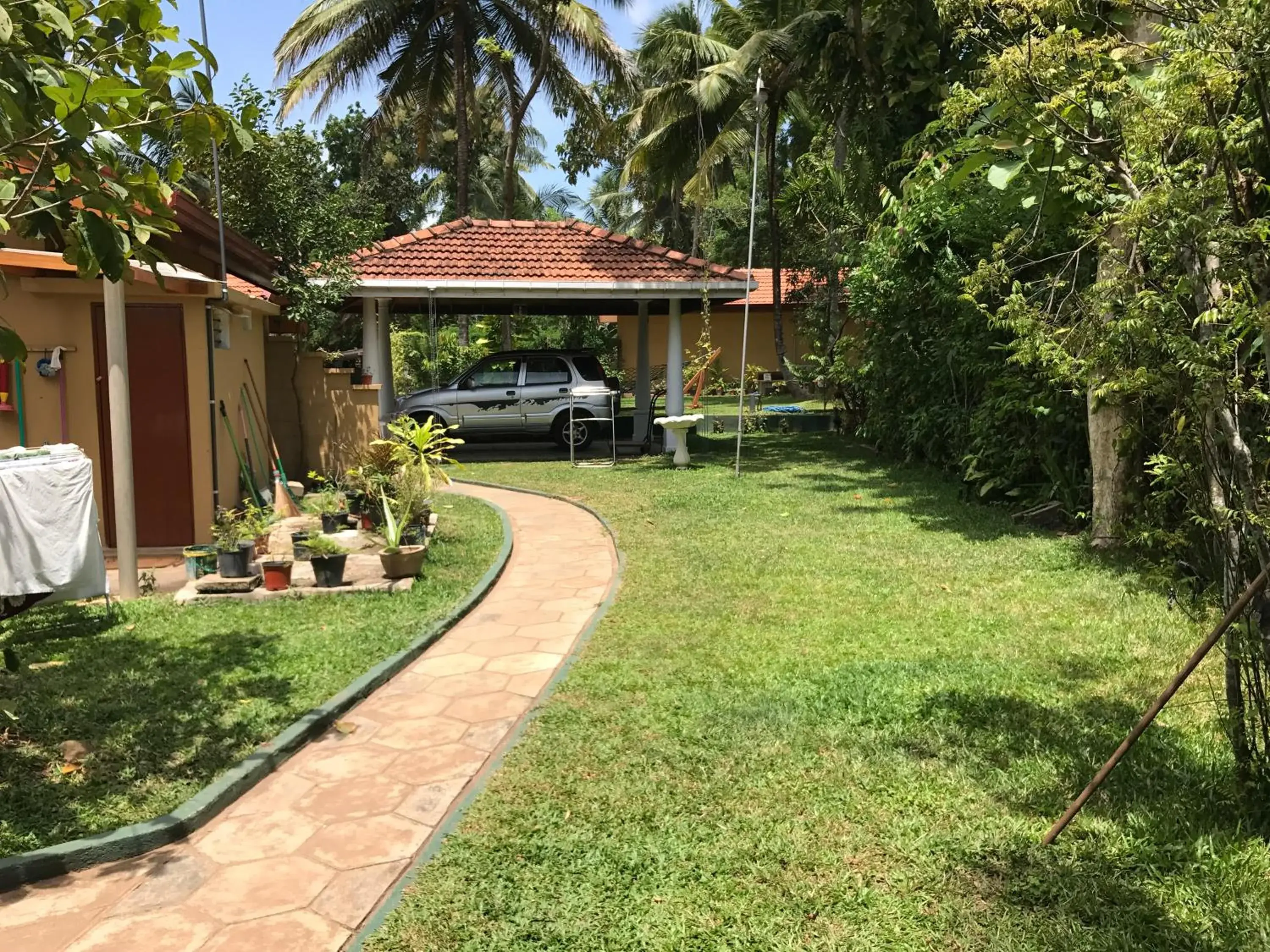 Property building, Garden in Villa Shade