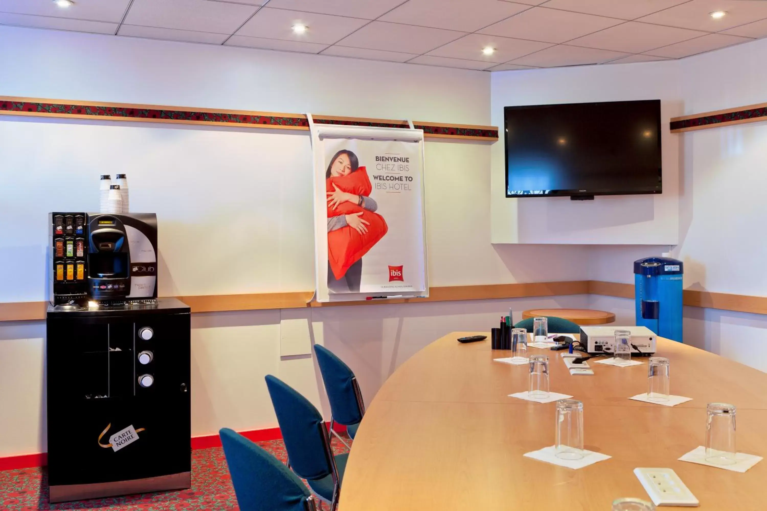 Meeting/conference room, TV/Entertainment Center in ibis Lyon Est Bron