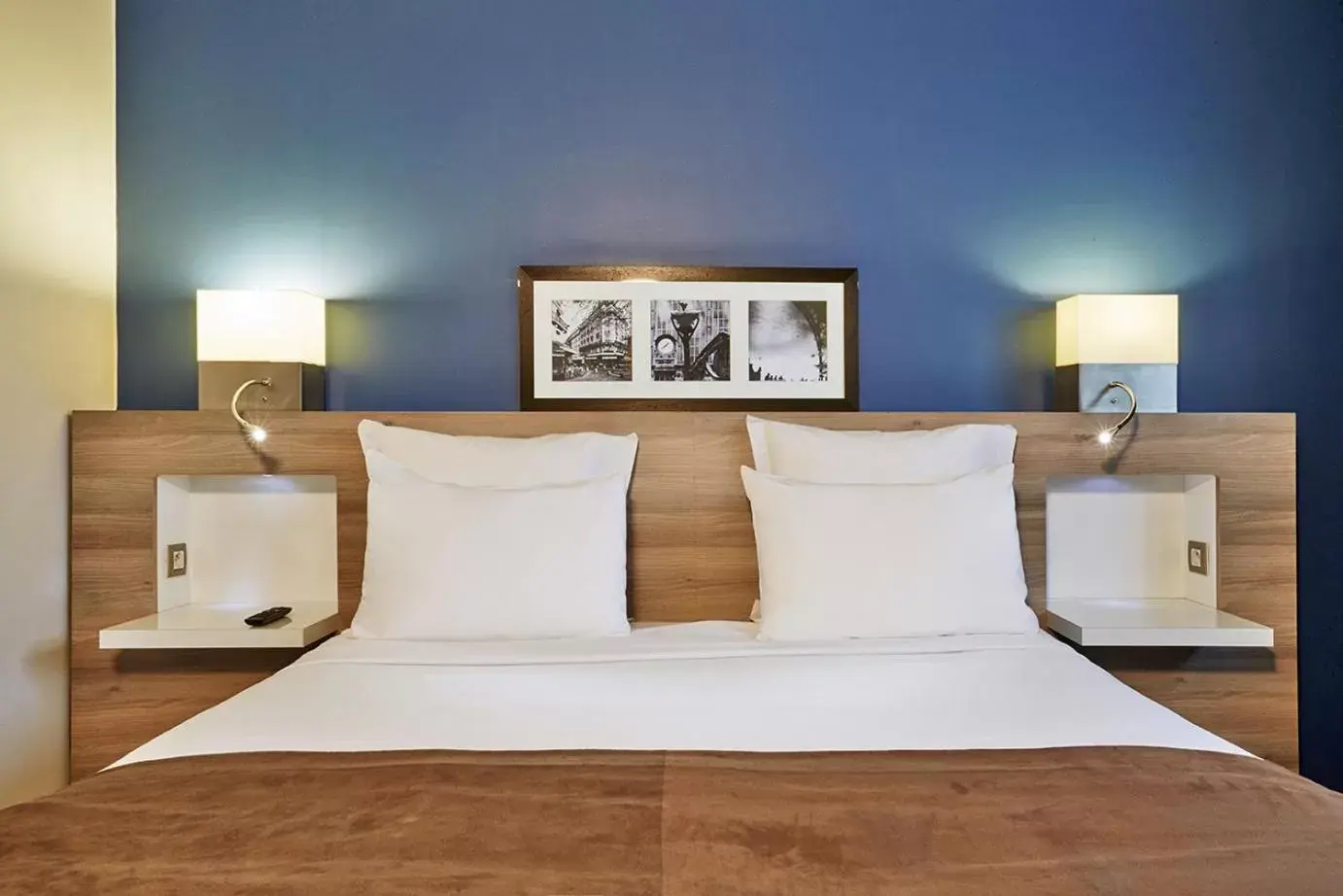 Bedroom, Bed in Campanile Le Bourget – Airport