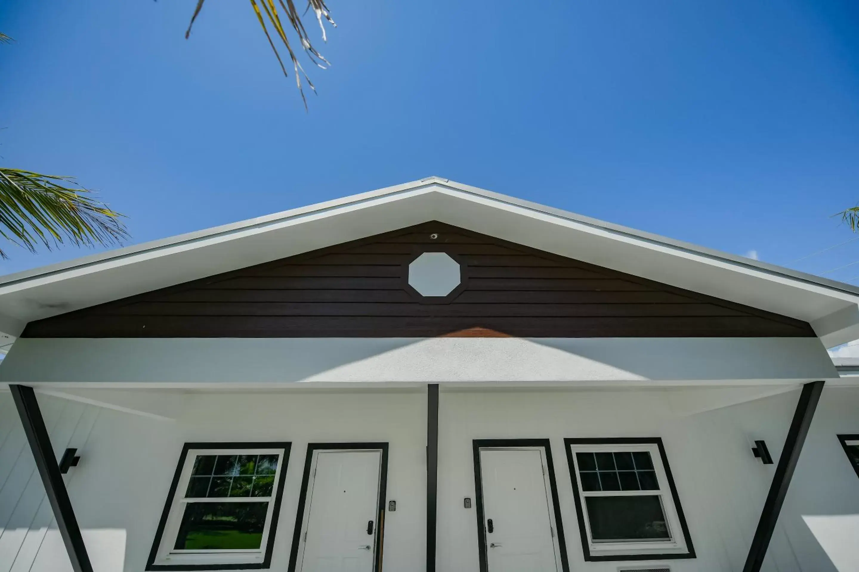 Property building in Casey Key Resorts - Beachfront Property building in Casey Key Resorts - Beachfront