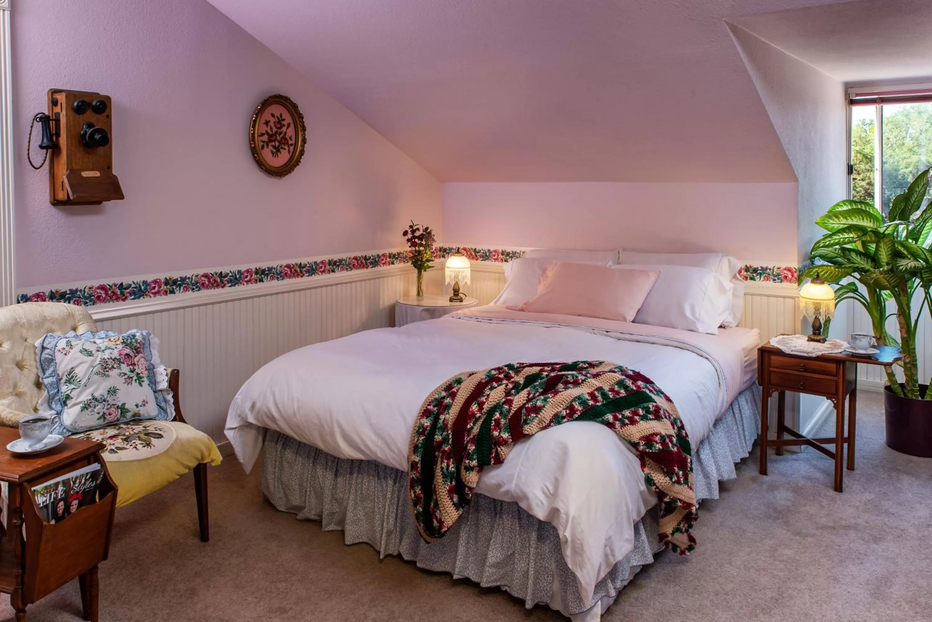 Bed in Woodrow House Bed & Breakfast