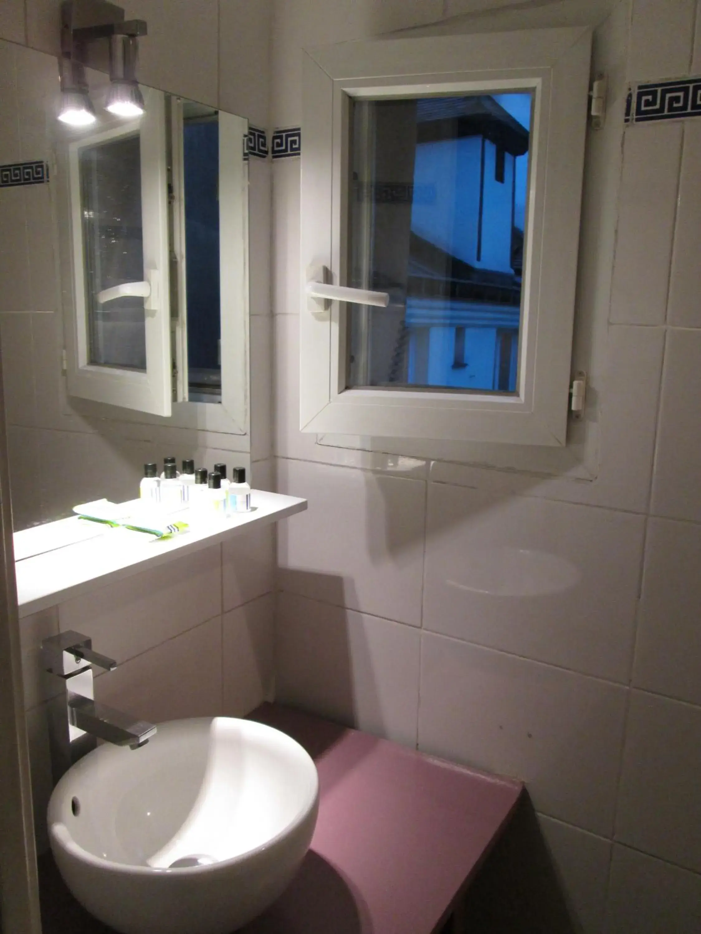 Bathroom in Hauteville Opera