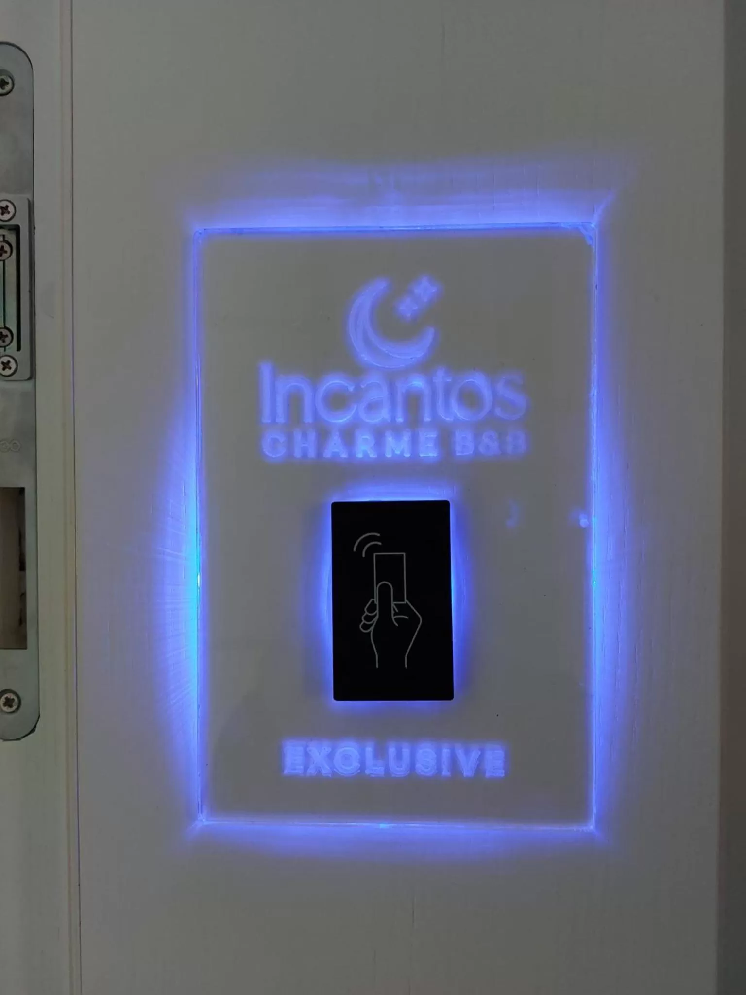 Logo/Certificate/Sign in Incantos charme B&B