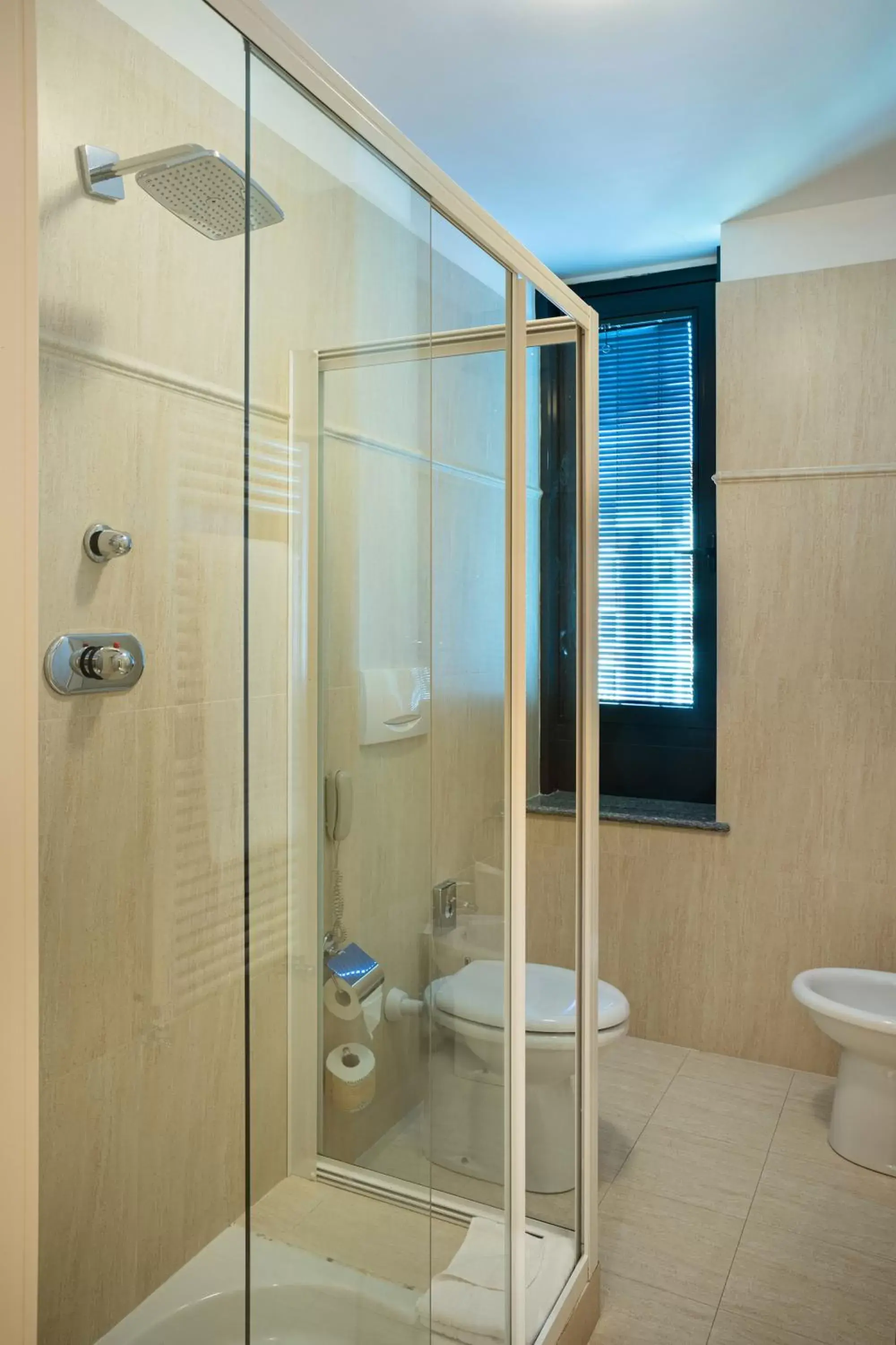 Bathroom in Best Western Plus Executive Hotel and Suites