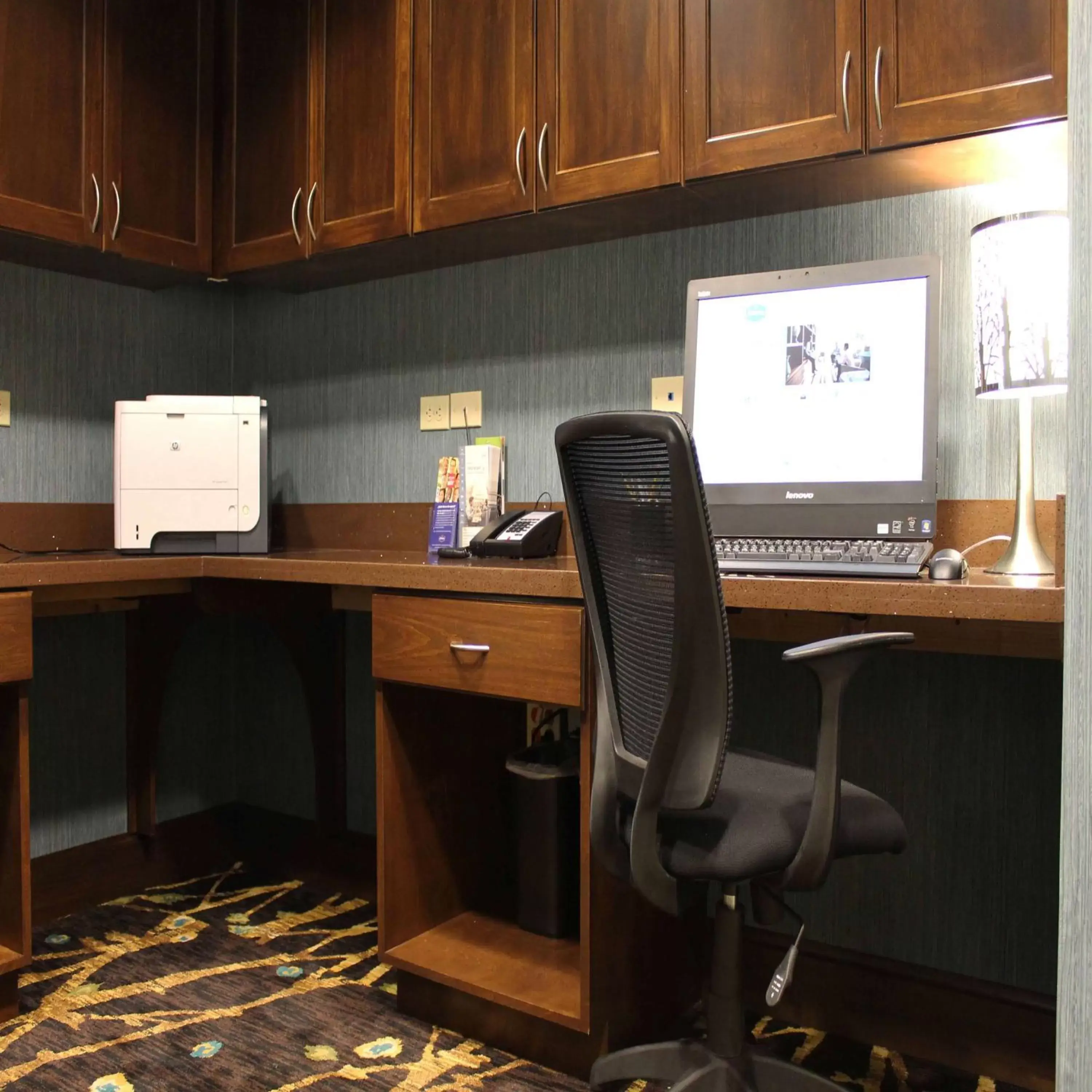 Business facilities, Business Area/Conference Room in Hampton Inn & Suites Stroudsburg Bartonsville Poconos