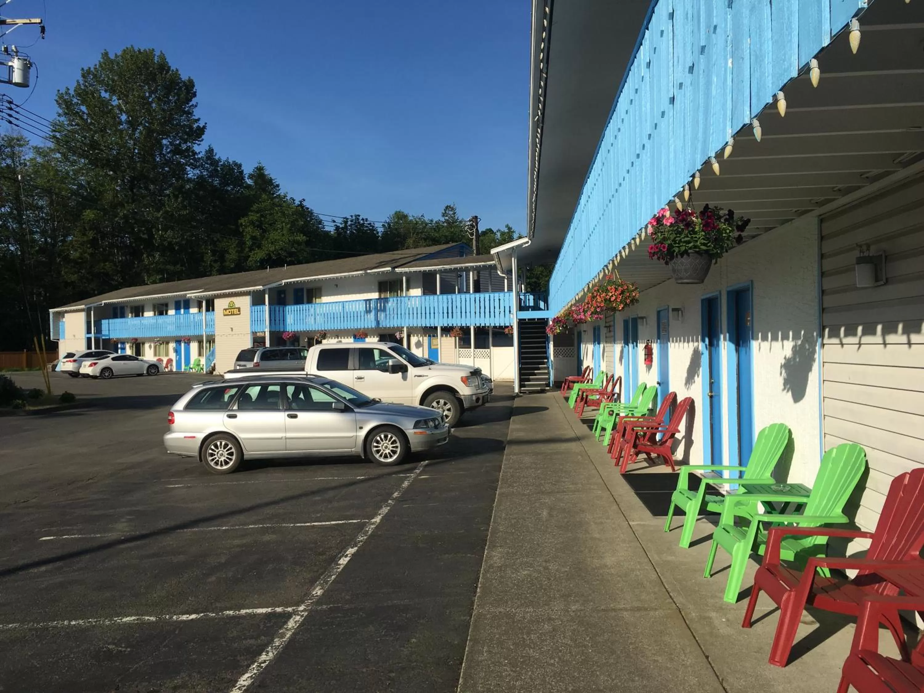 Property building in Fuller Lake Chemainus Motel