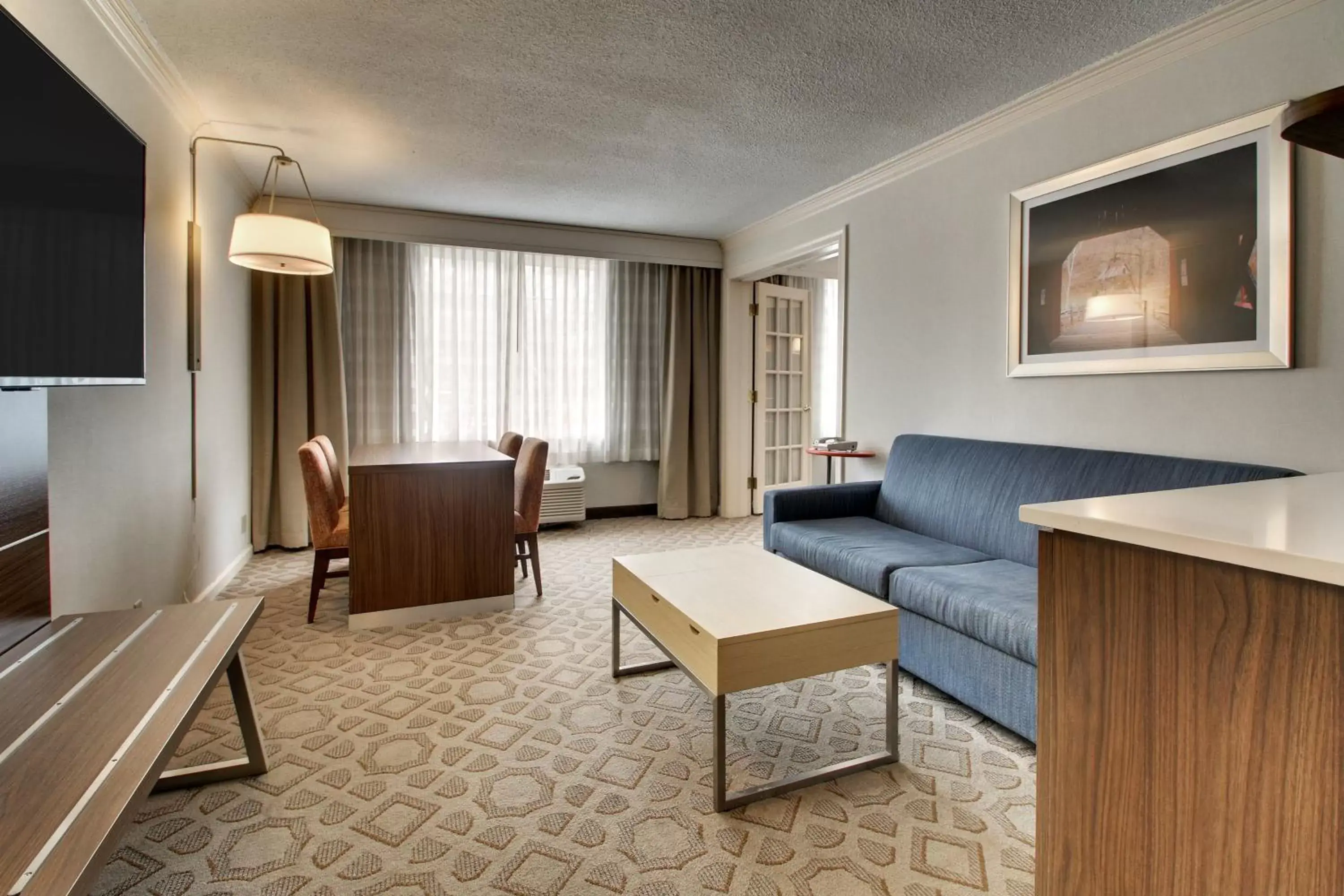 Photo of the whole room, Seating Area in Holiday Inn Express Poughkeepsie, an IHG Hotel