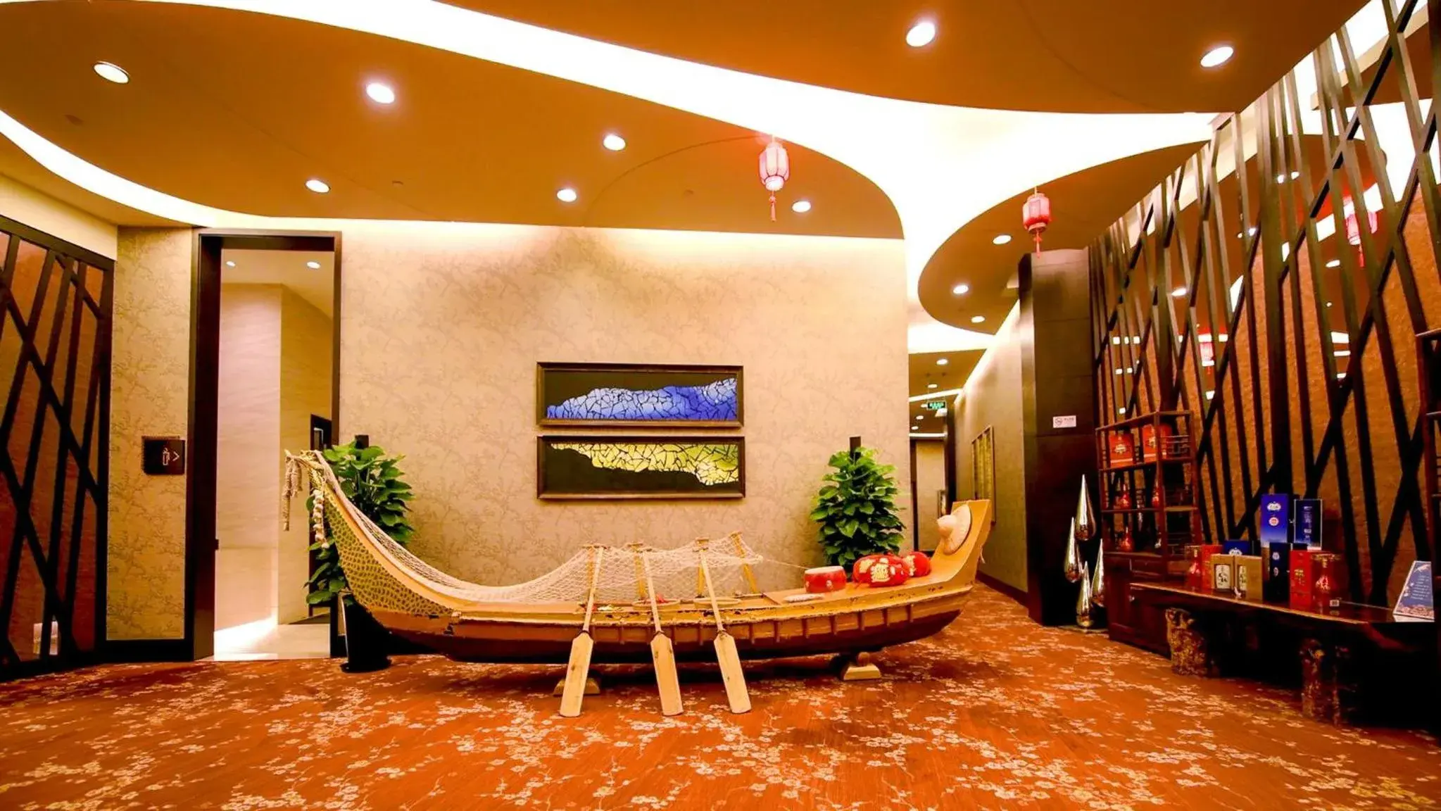 Restaurant/places to eat, Lobby/Reception in Crowne Plaza Shanghai Xiayang Lake, an IHG Hotel