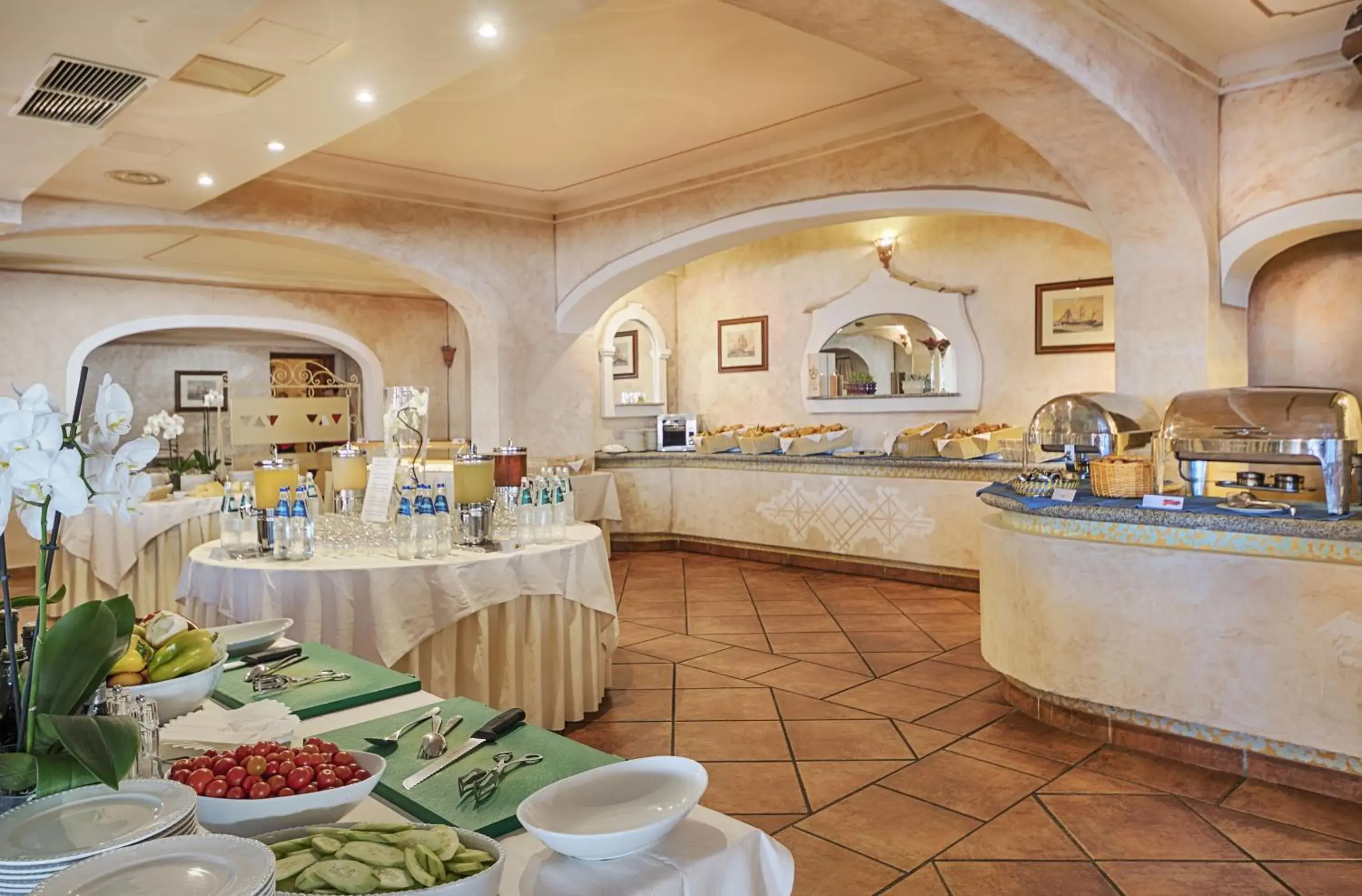 Restaurant/Places to Eat in Colonna Resort