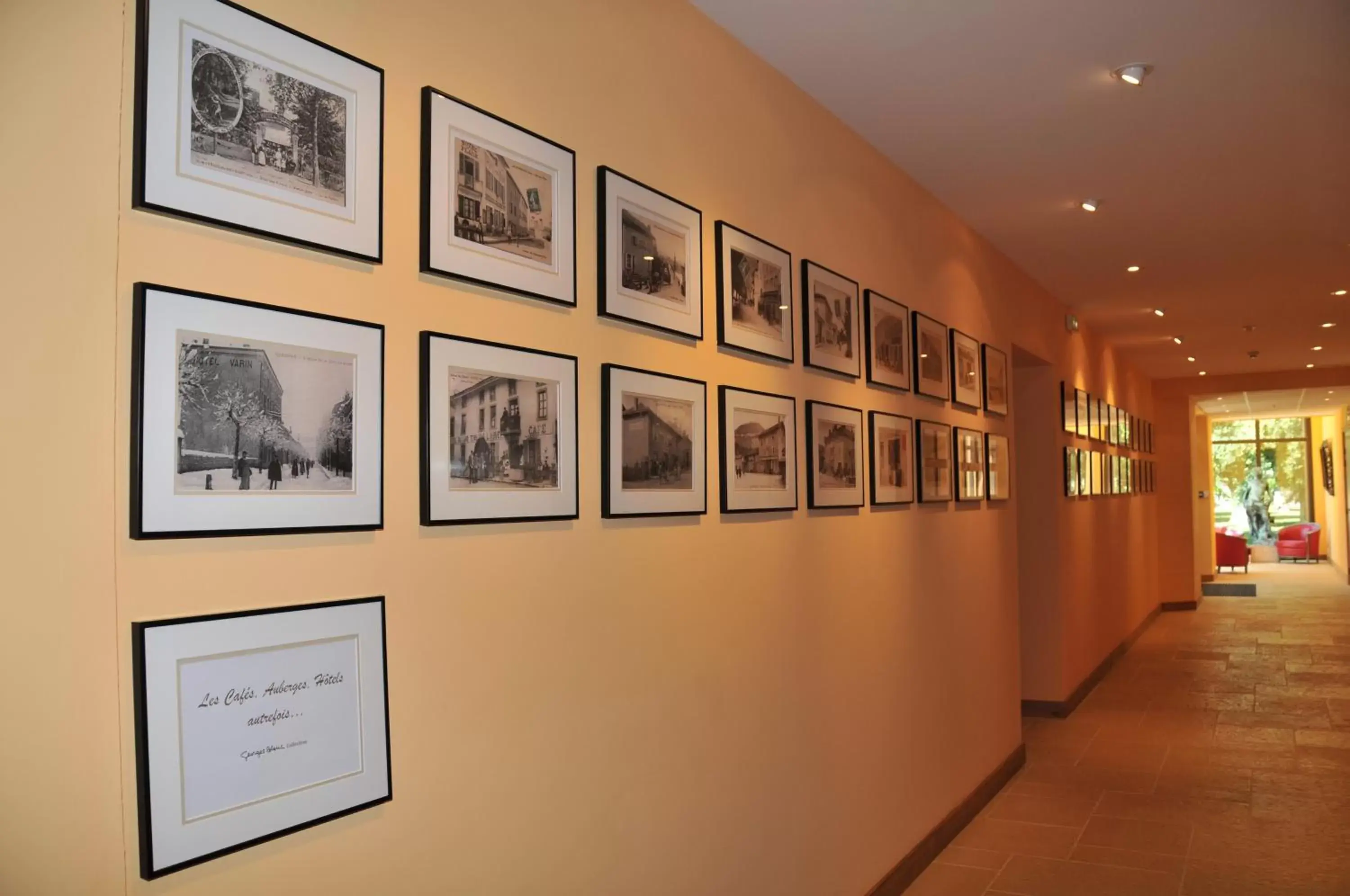 Lobby or reception in Les Saules Parc & Spa - Les Collectionneurs