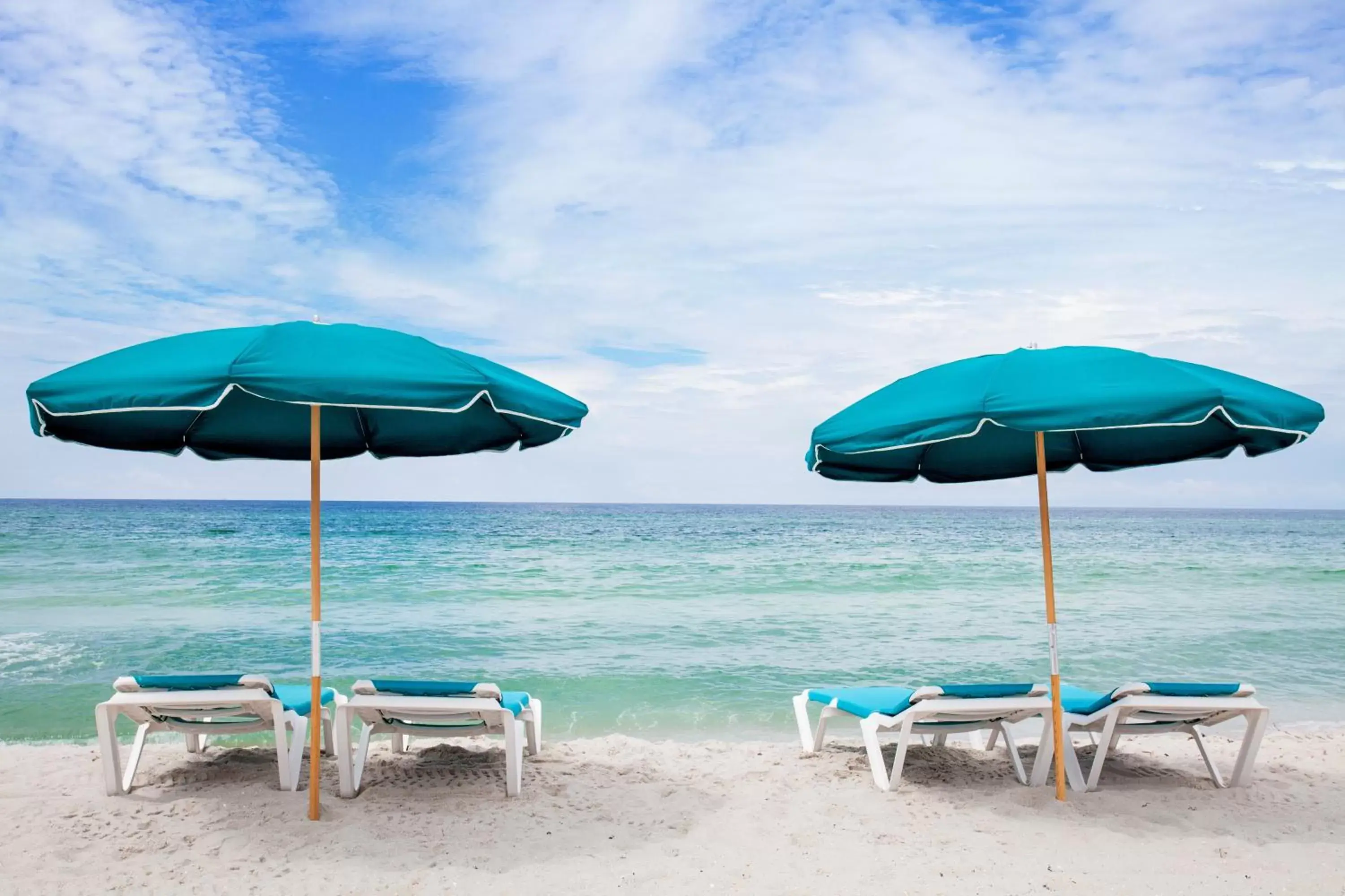 Lobby or reception, Beach in Holiday Inn Express & Suites Panama City Beach - Beachfront, an IHG Hotel