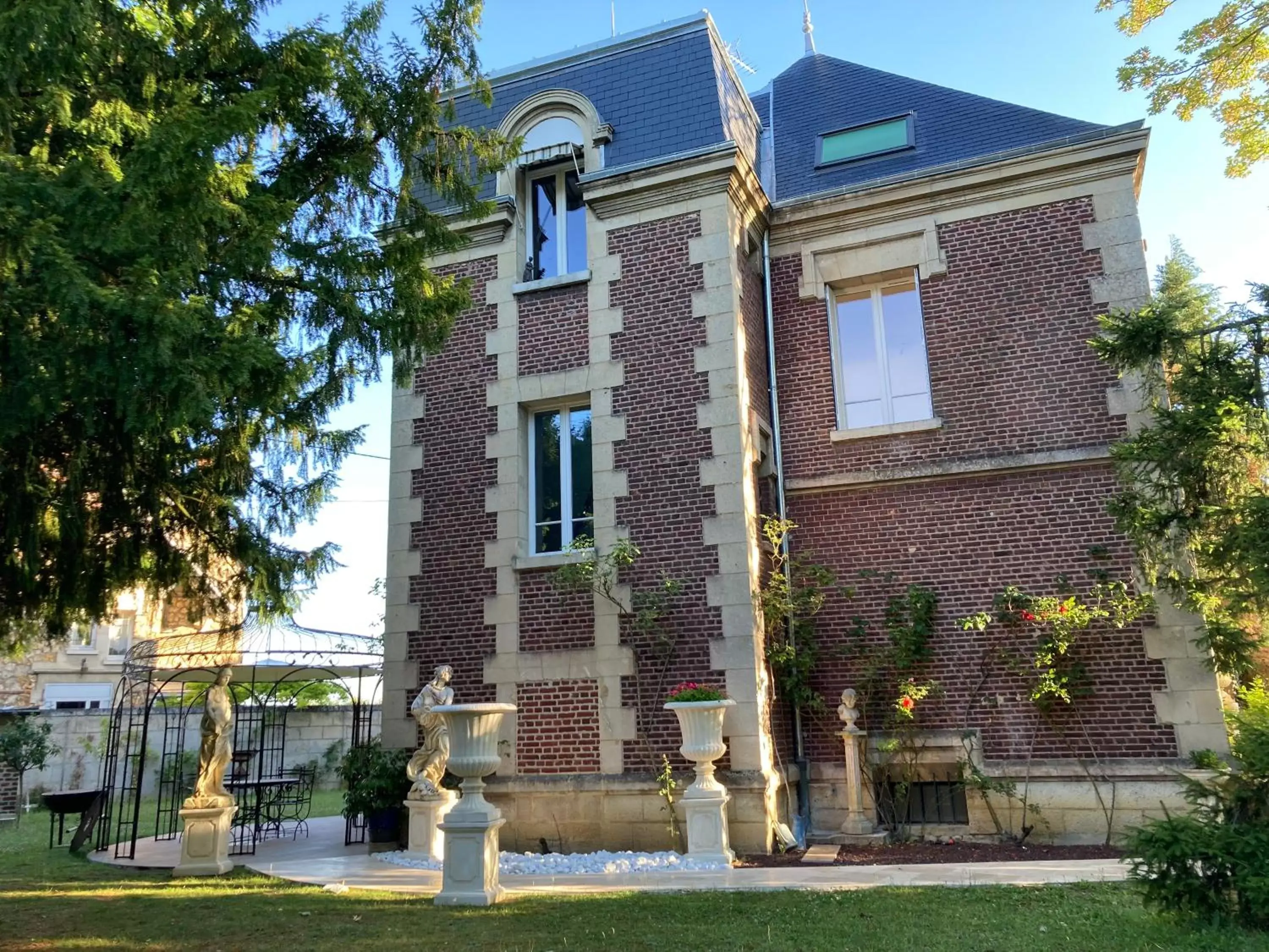 Property building in Casa La Palma Le 48 Property building in Casa La Palma Le 48