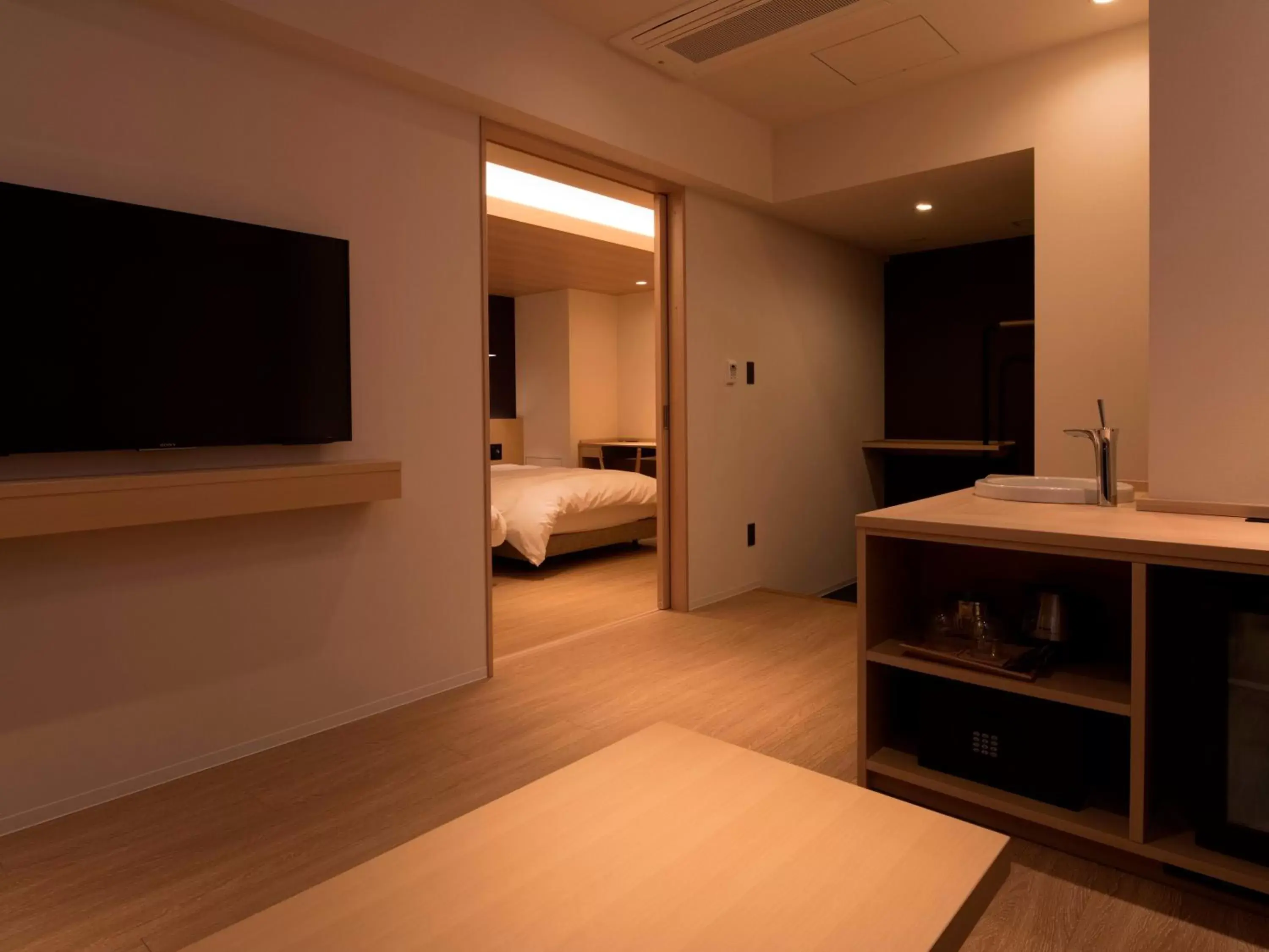 Photo of the whole room, TV/Entertainment Center in UAN kanazawa