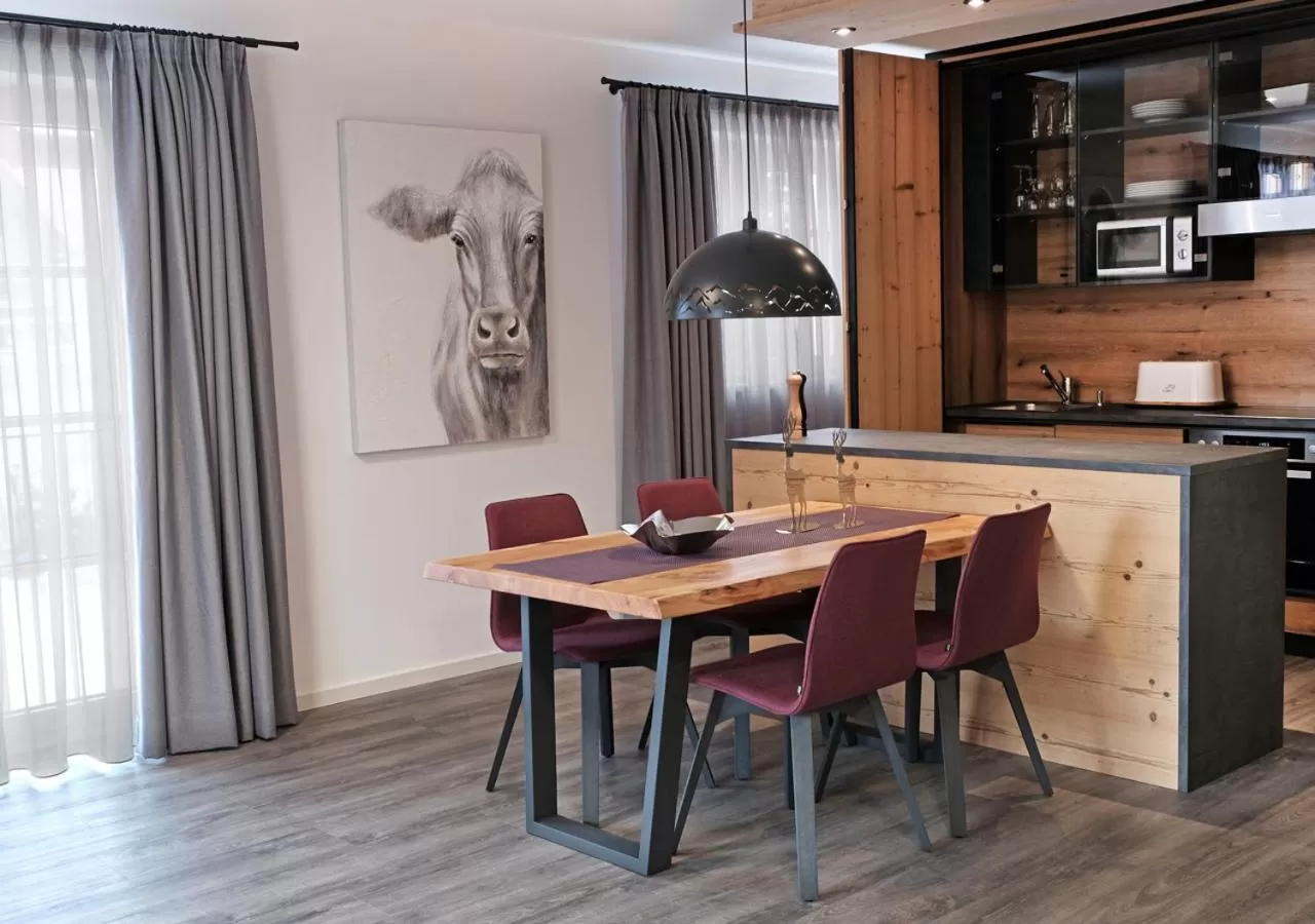 Dining area in Hotel Bayerischer Hof