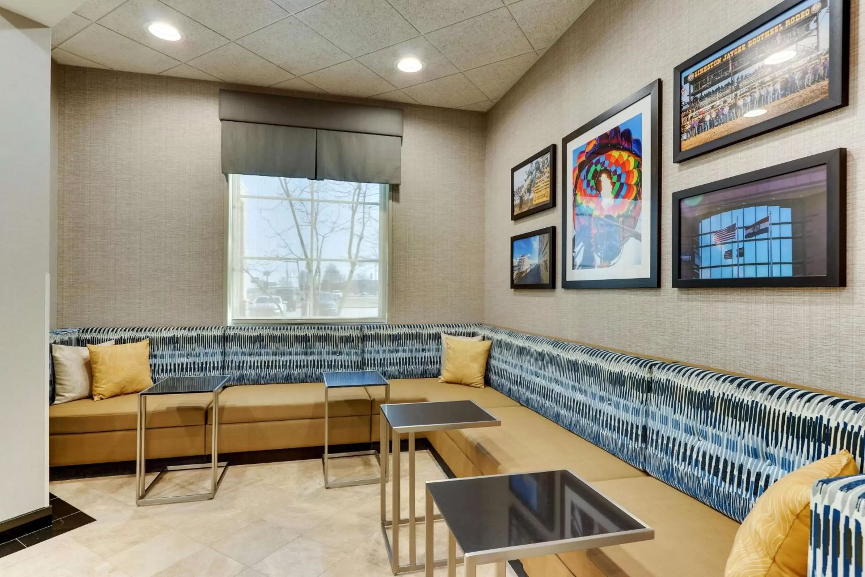 Lobby or reception, Restaurant/Places to Eat in Drury Inn & Suites Sikeston