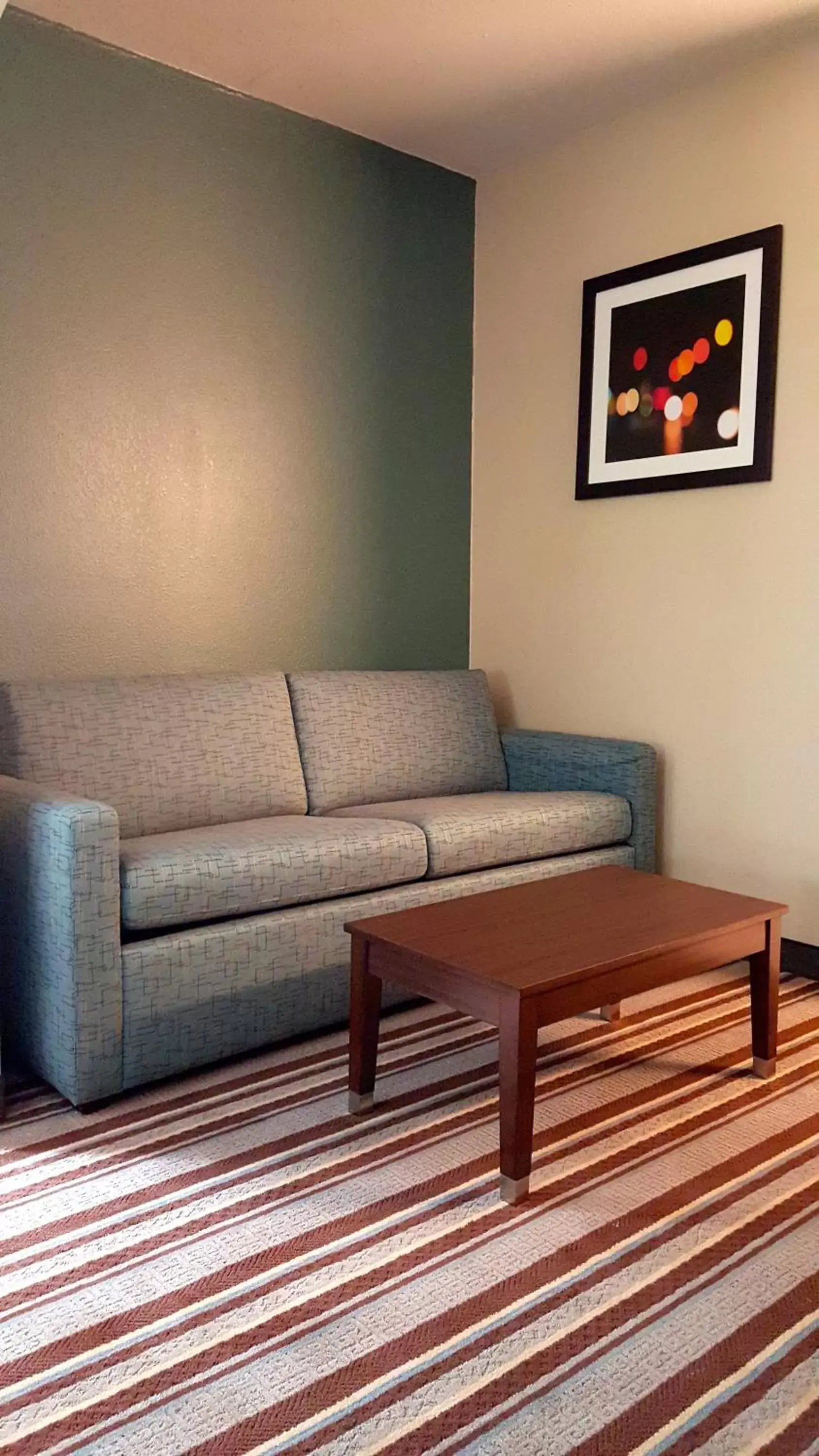 Living room, Seating Area in Super 8 by Wyndham Port Arthur/Nederland Area