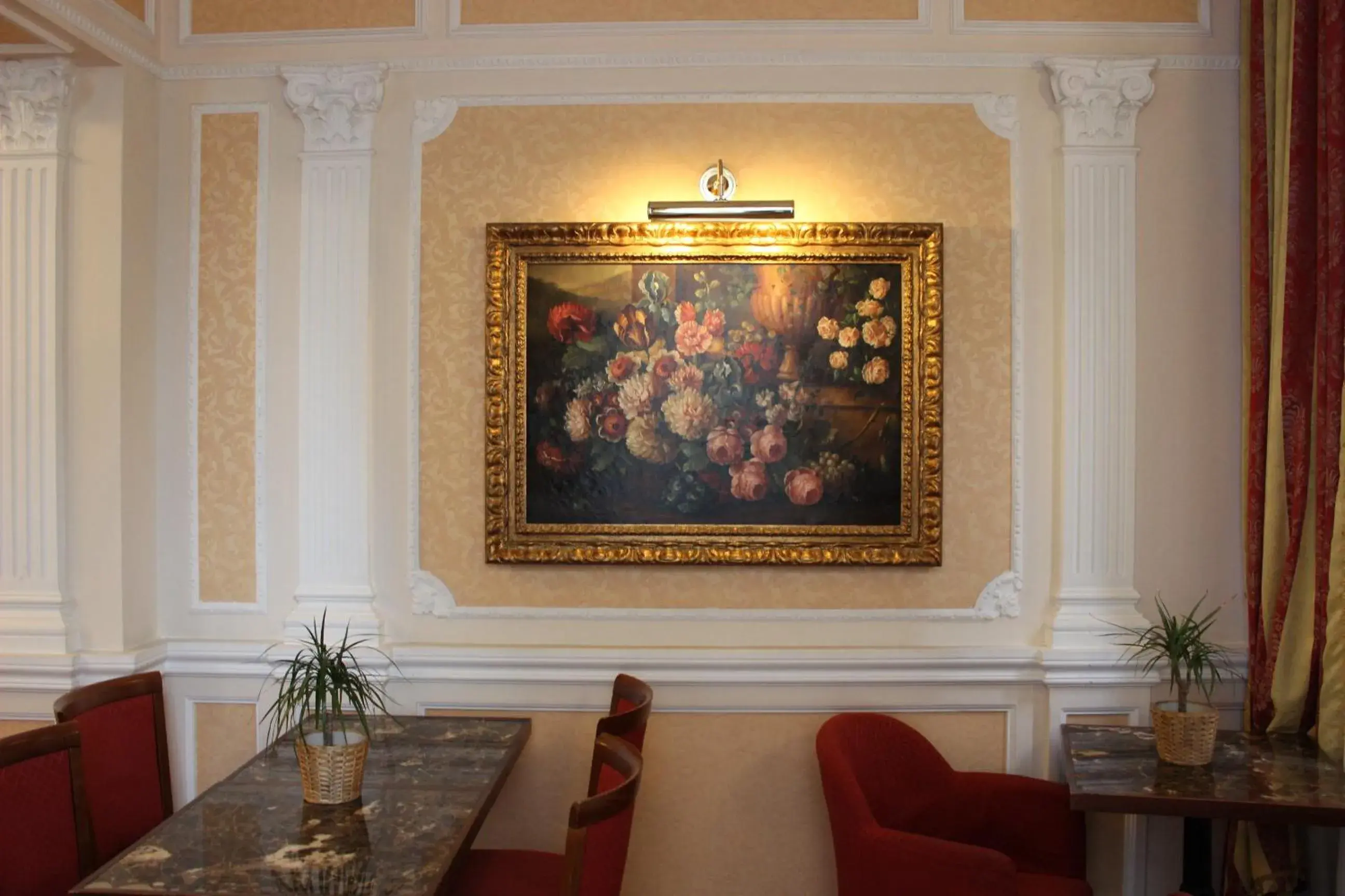 Lobby or reception in Hotel dei Consoli Vaticano Lobby or reception in Hotel dei Consoli Vaticano