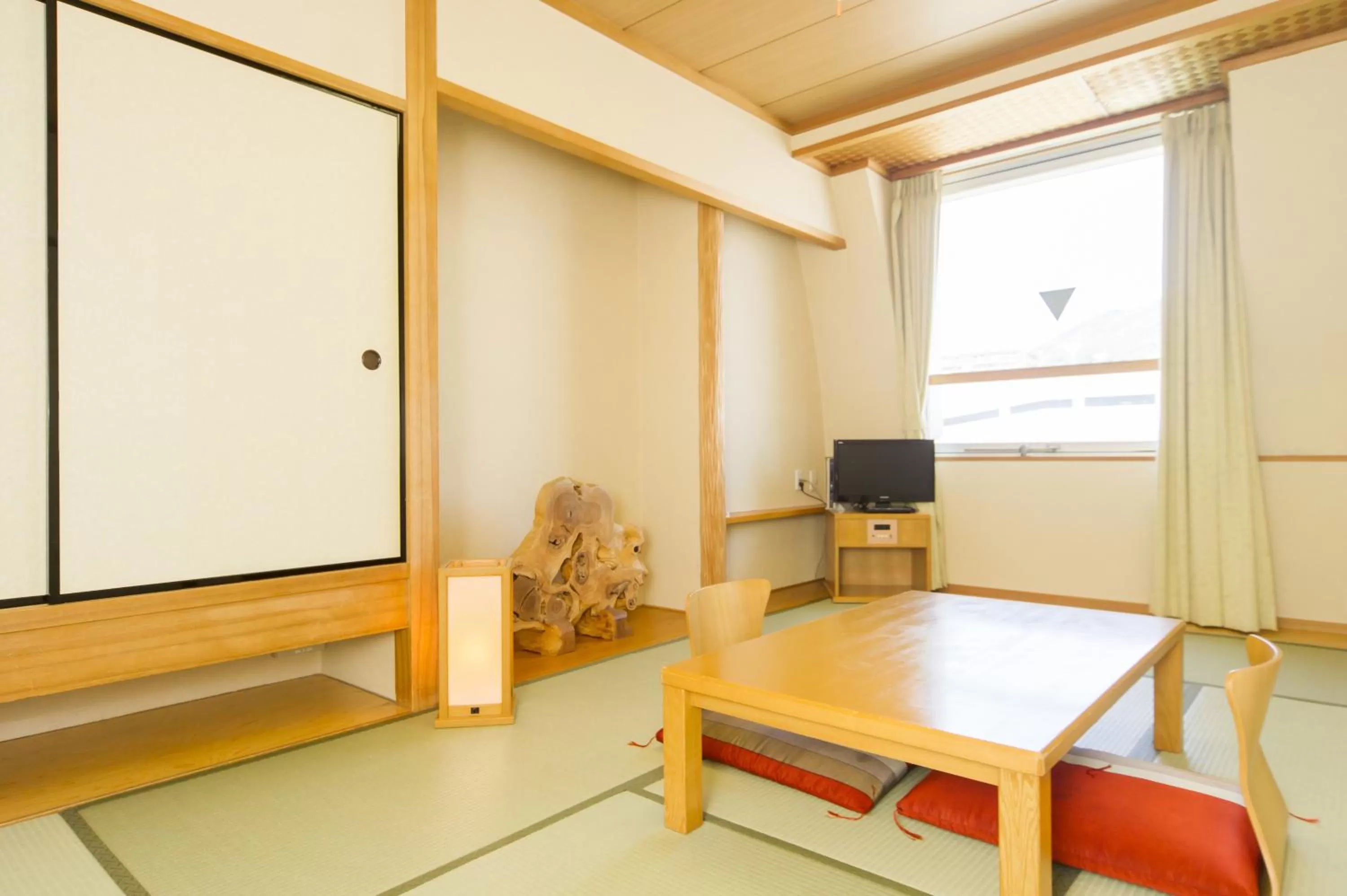 Photo of the whole room in Hotel Hiroshima Sunplaza