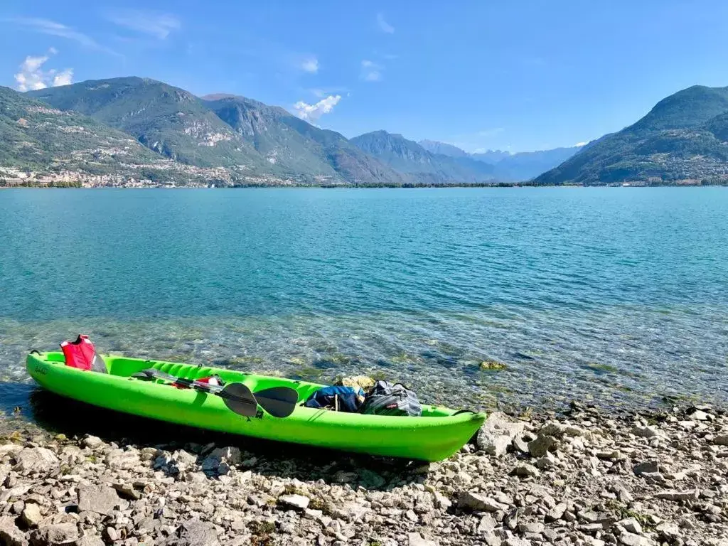 Canoeing in Hotel Lovere Resort & Spa