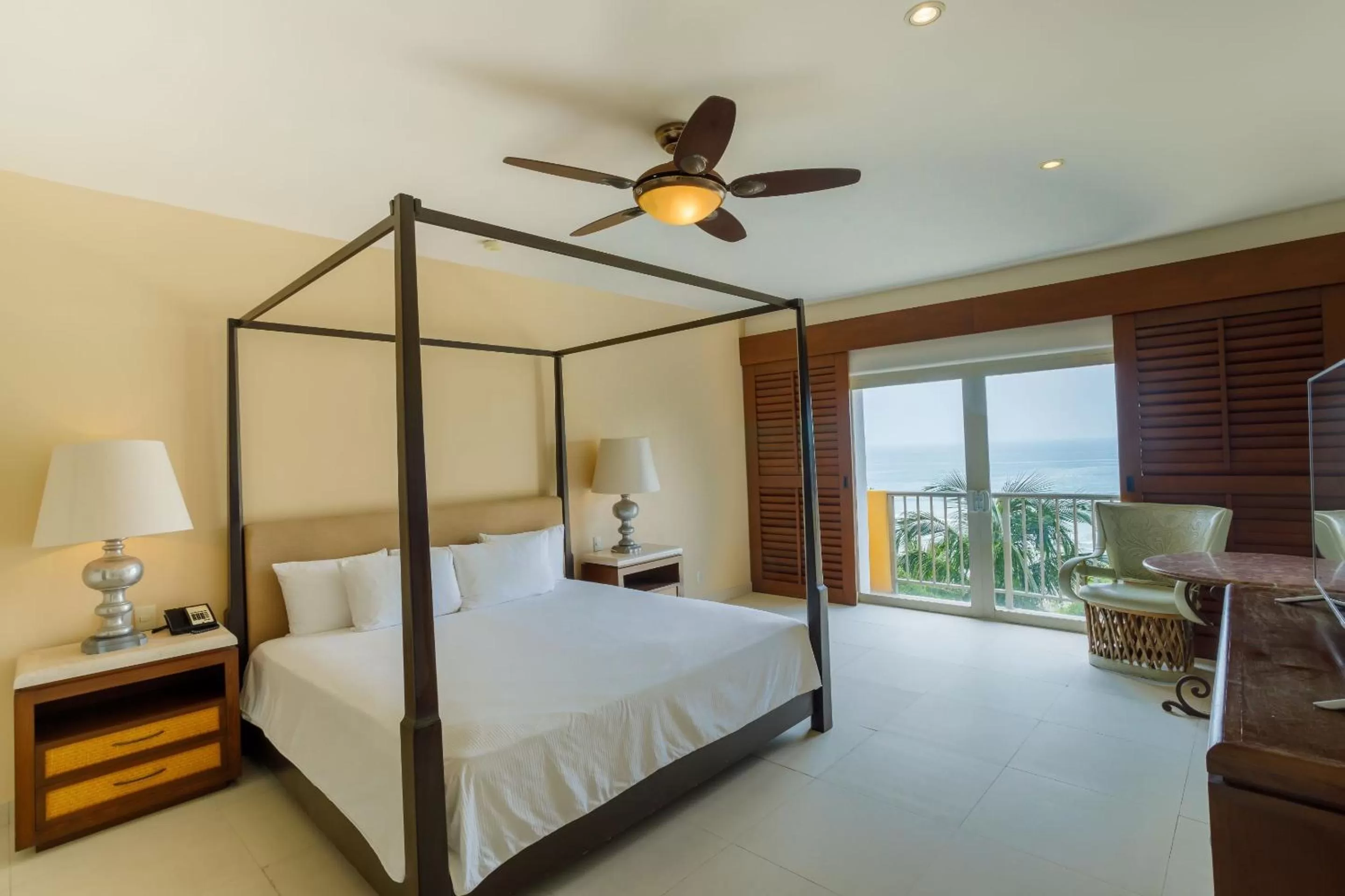 Bedroom in Quinta Real Acapulco