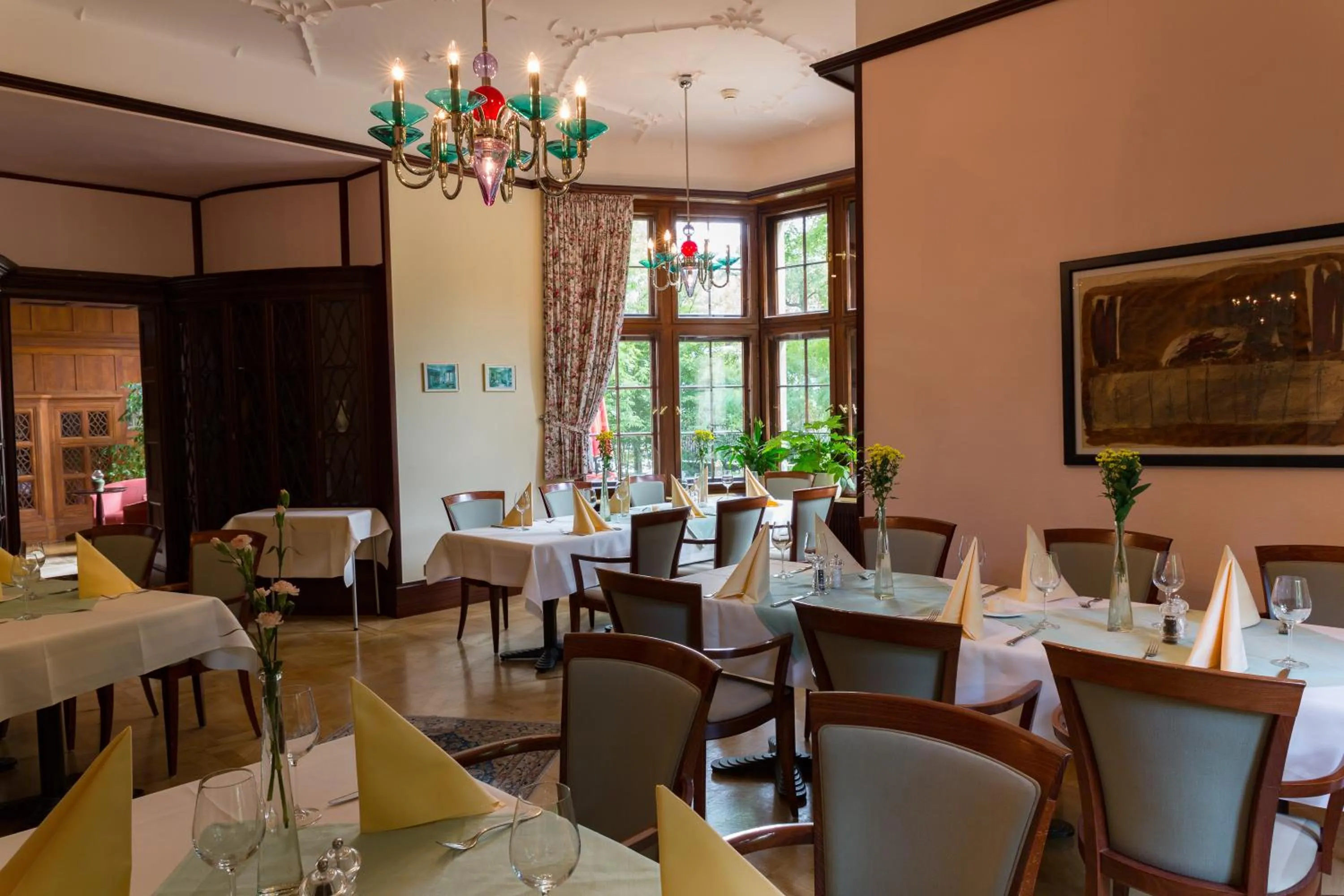 Restaurant/places to eat in Parkhotel Unter den Linden