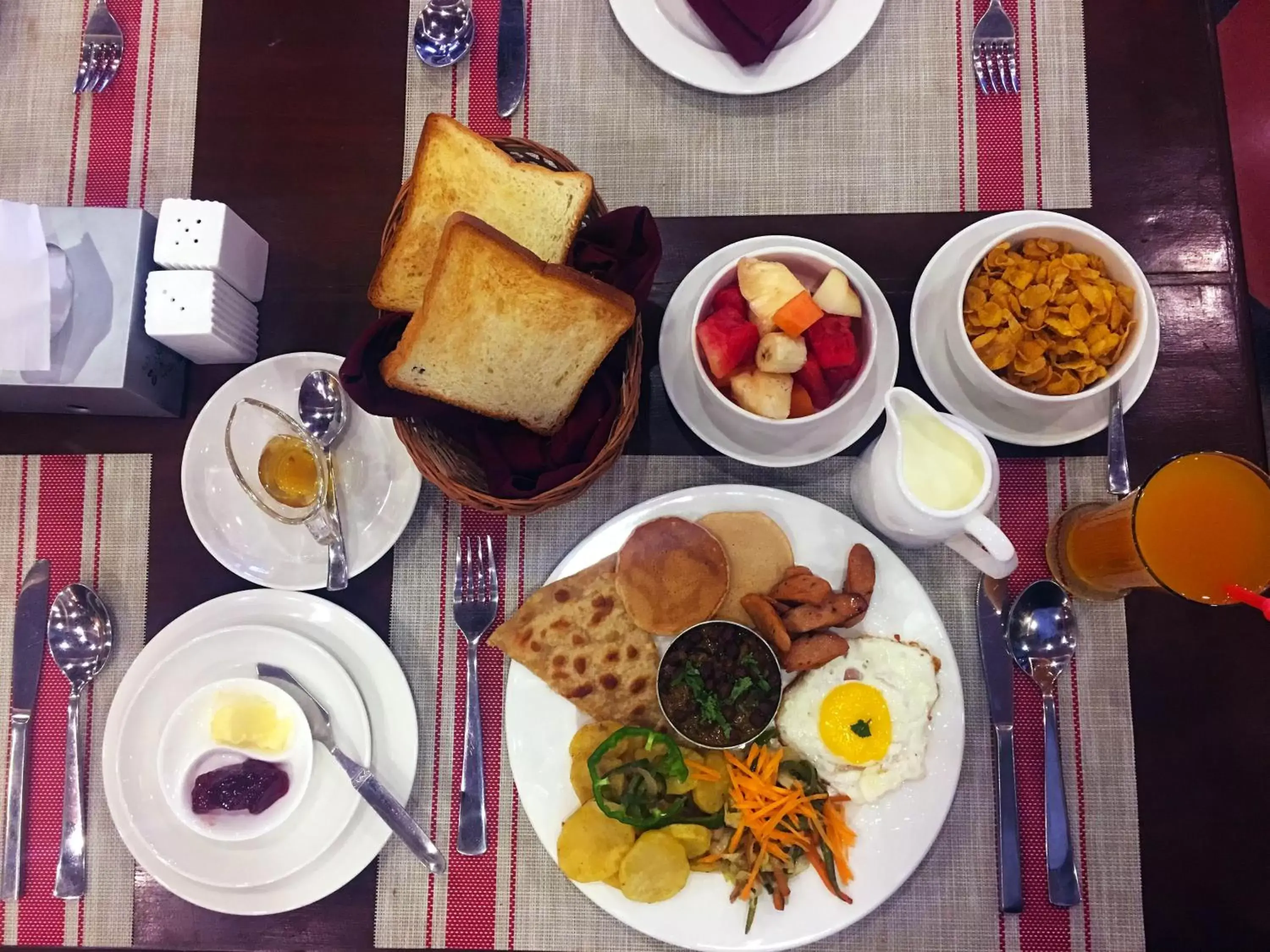 Breakfast in Hotel Tara