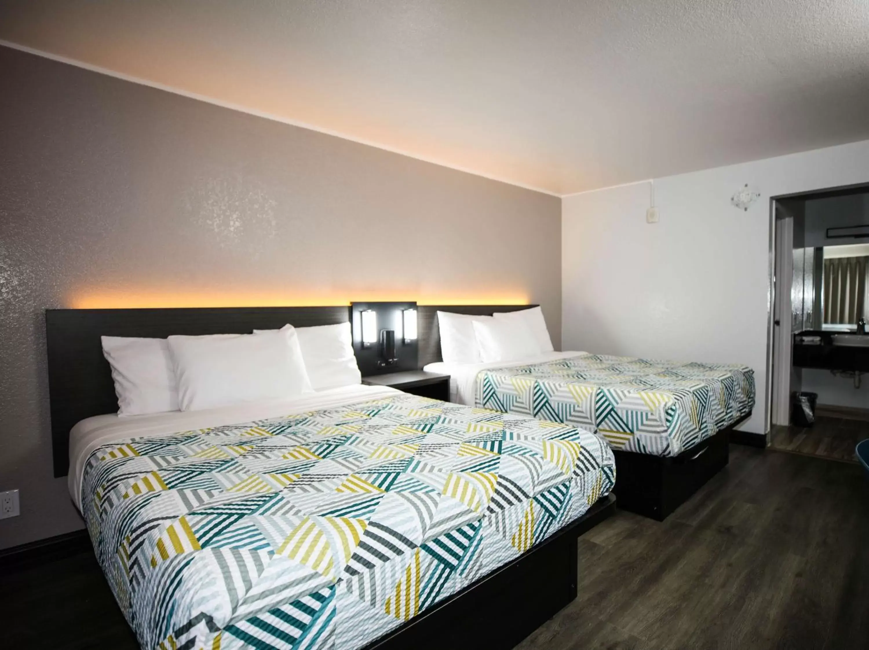 Bed in Motel 6-Sacramento, CA - Central