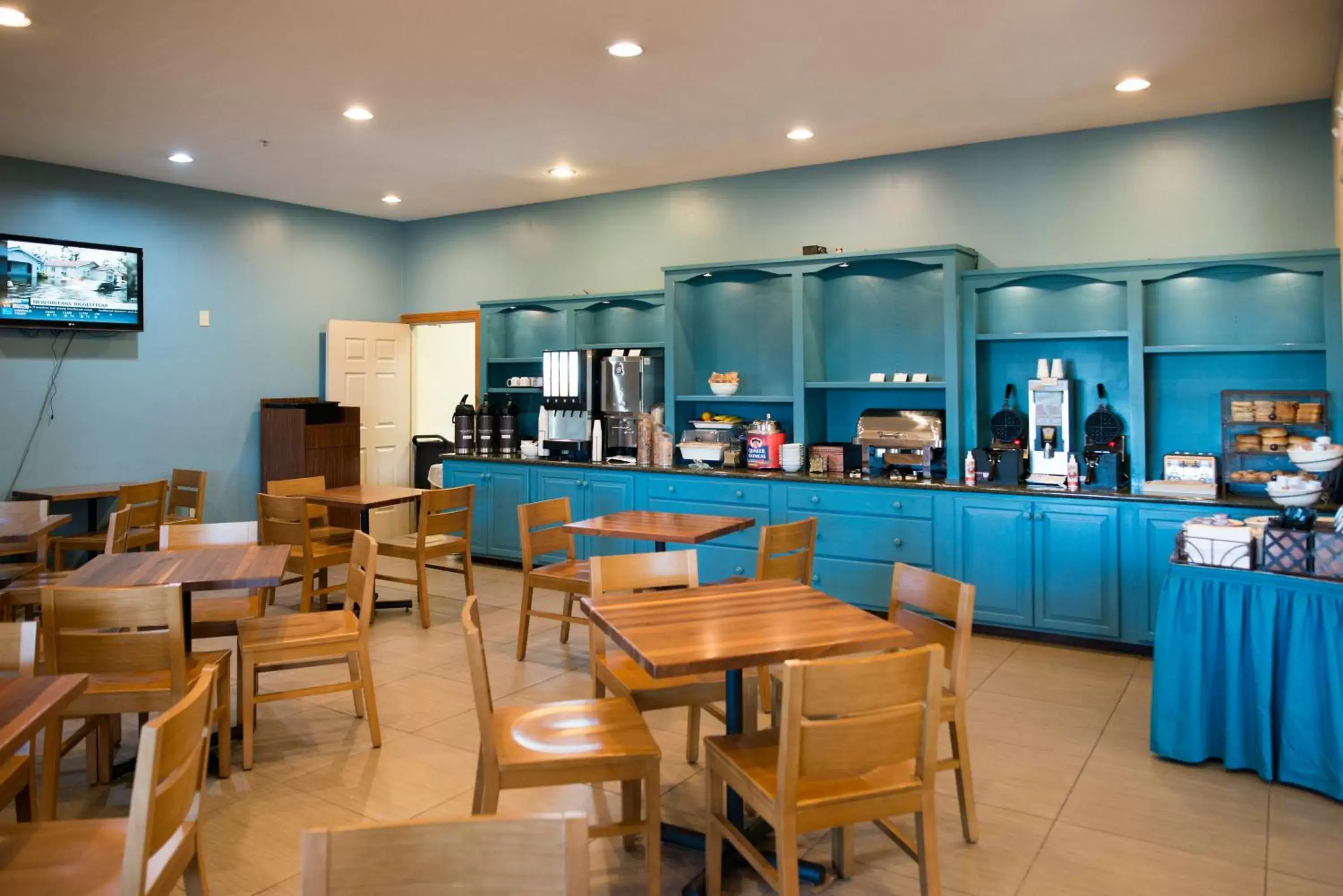 Continental breakfast, Restaurant/Places to Eat in Country Inn & Suites by Radisson, Effingham, IL