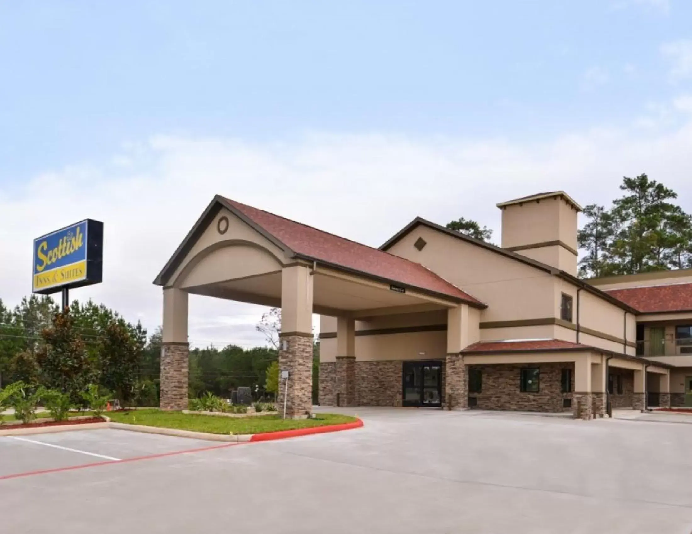 Property Building in Scottish Inn & Suites - Conroe