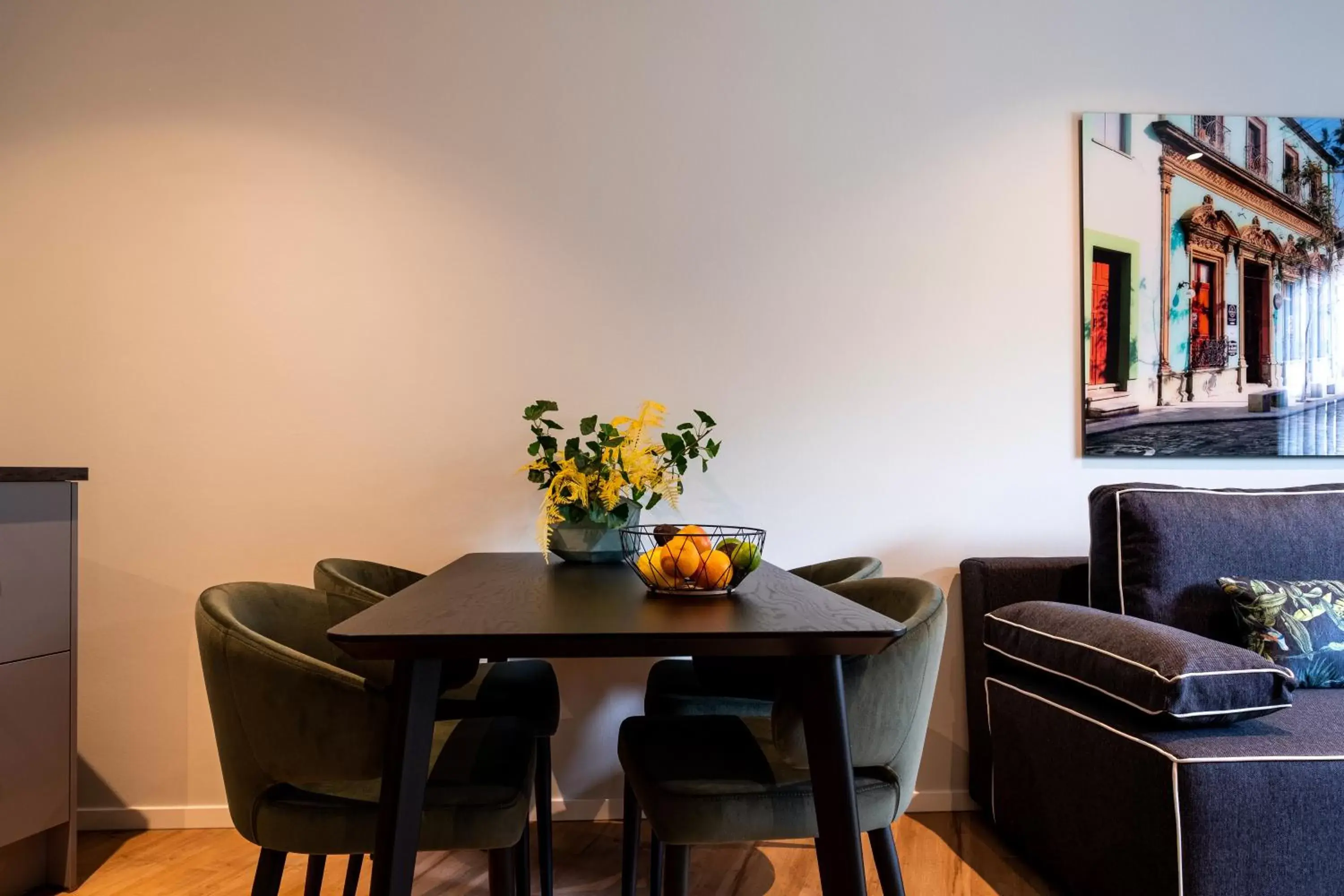 Seating area, Dining Area in Nero Office Hotel & City Café