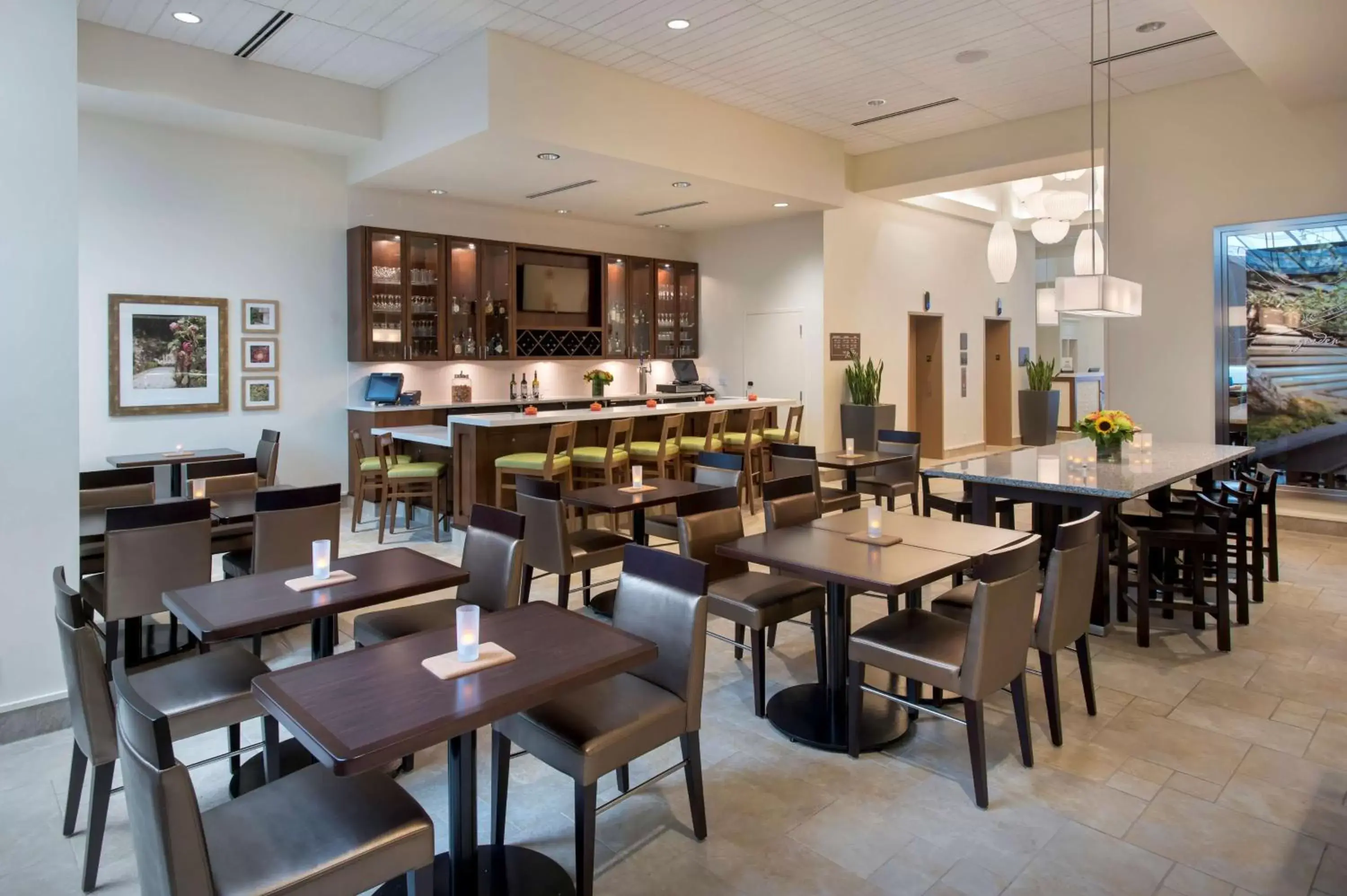 Restaurant/Places to Eat in Hilton Garden Inn Chicago Downtown Riverwalk