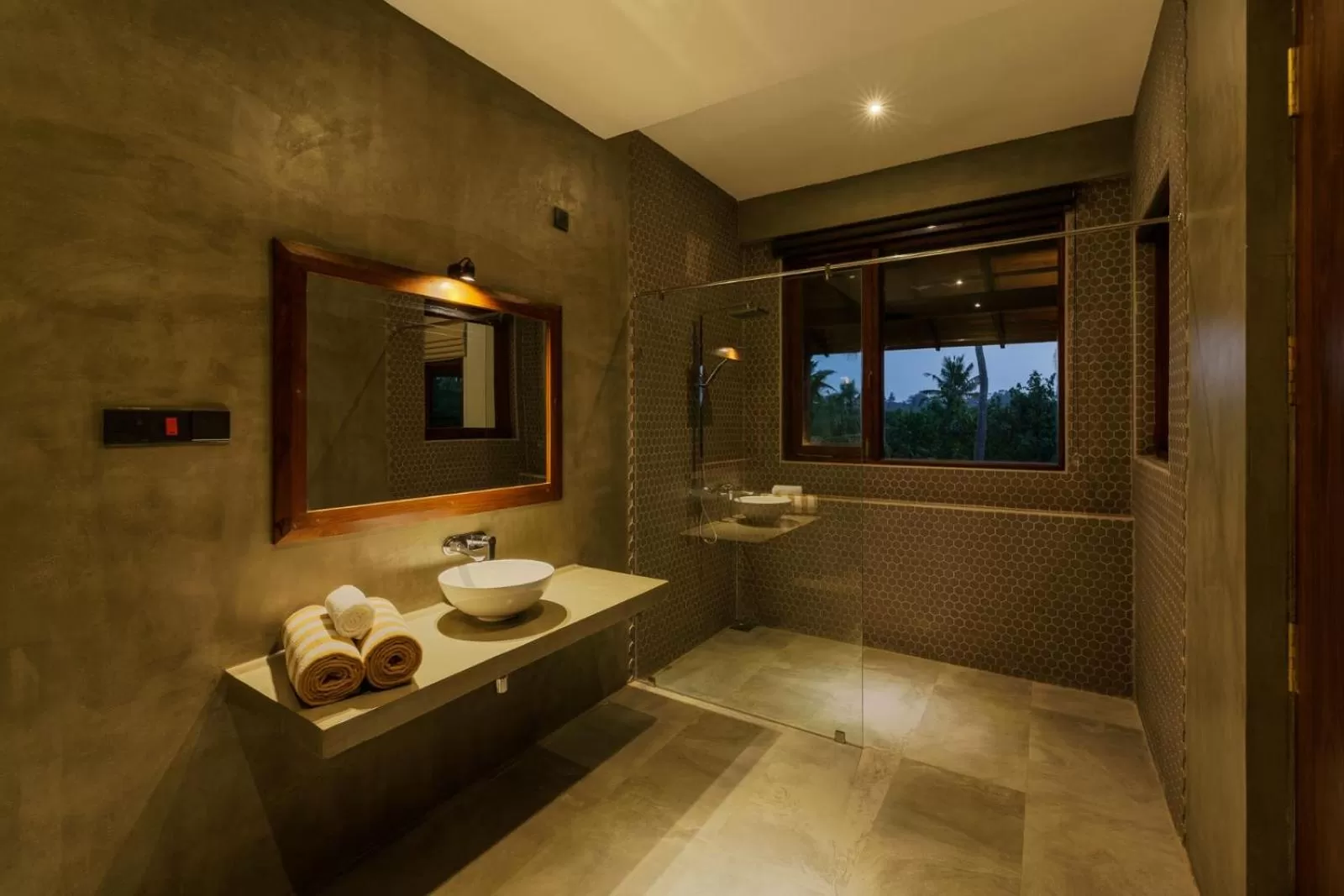 Bathroom in Kiss Blossom