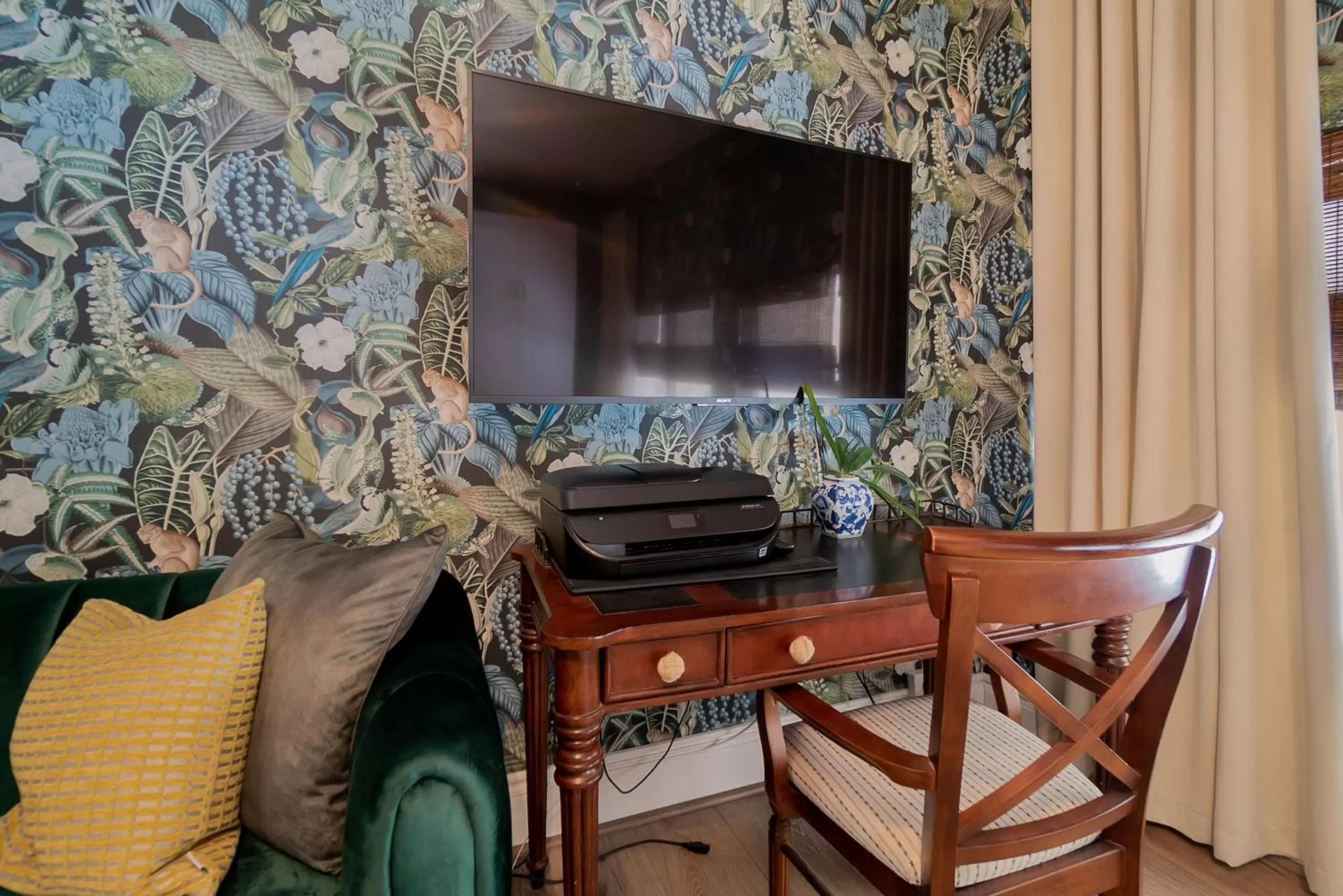 Tropical Jungle Split Level in Tropicals of Palm Beach