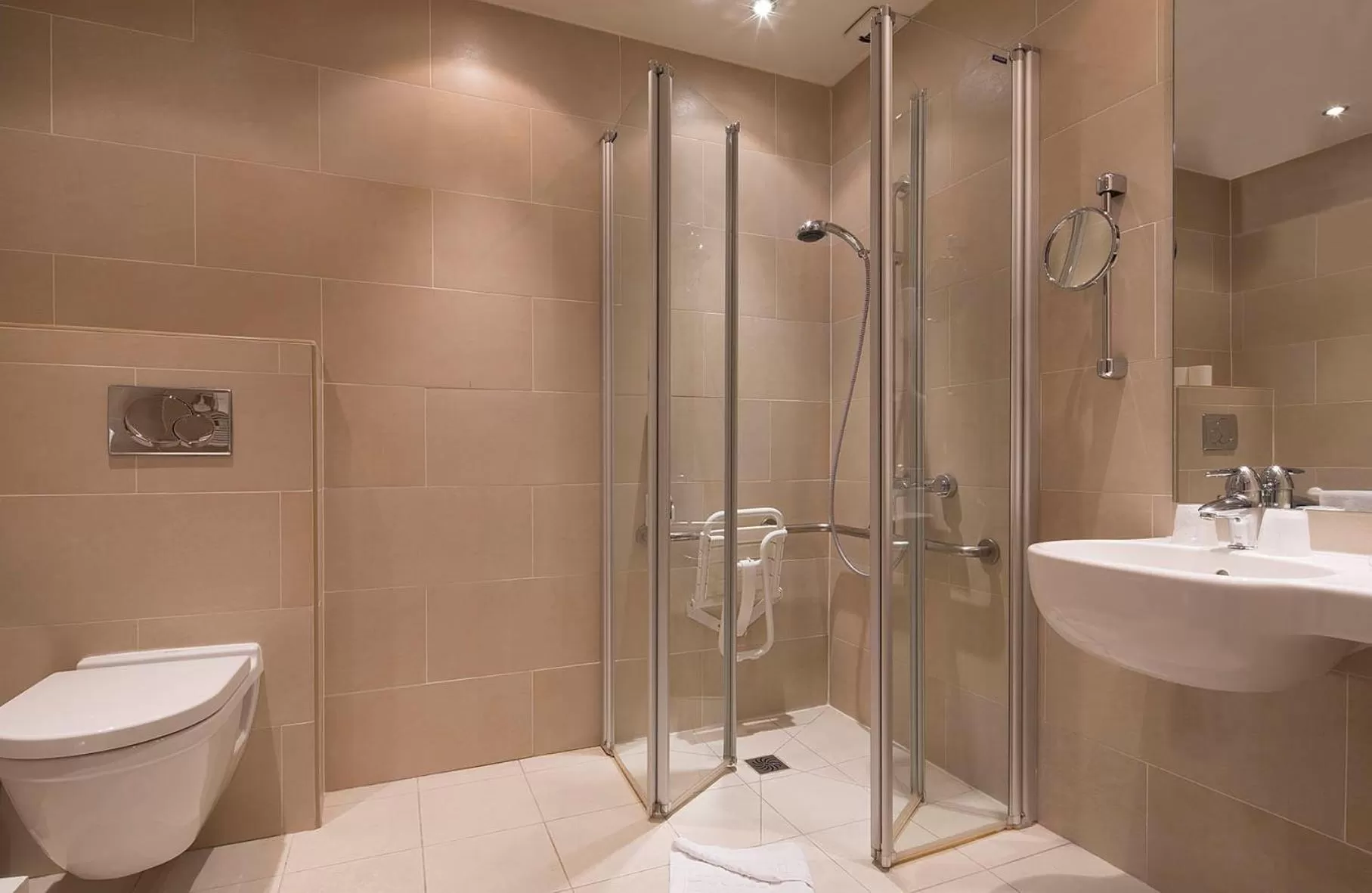 Bathroom in Hôtel Pavillon Bastille