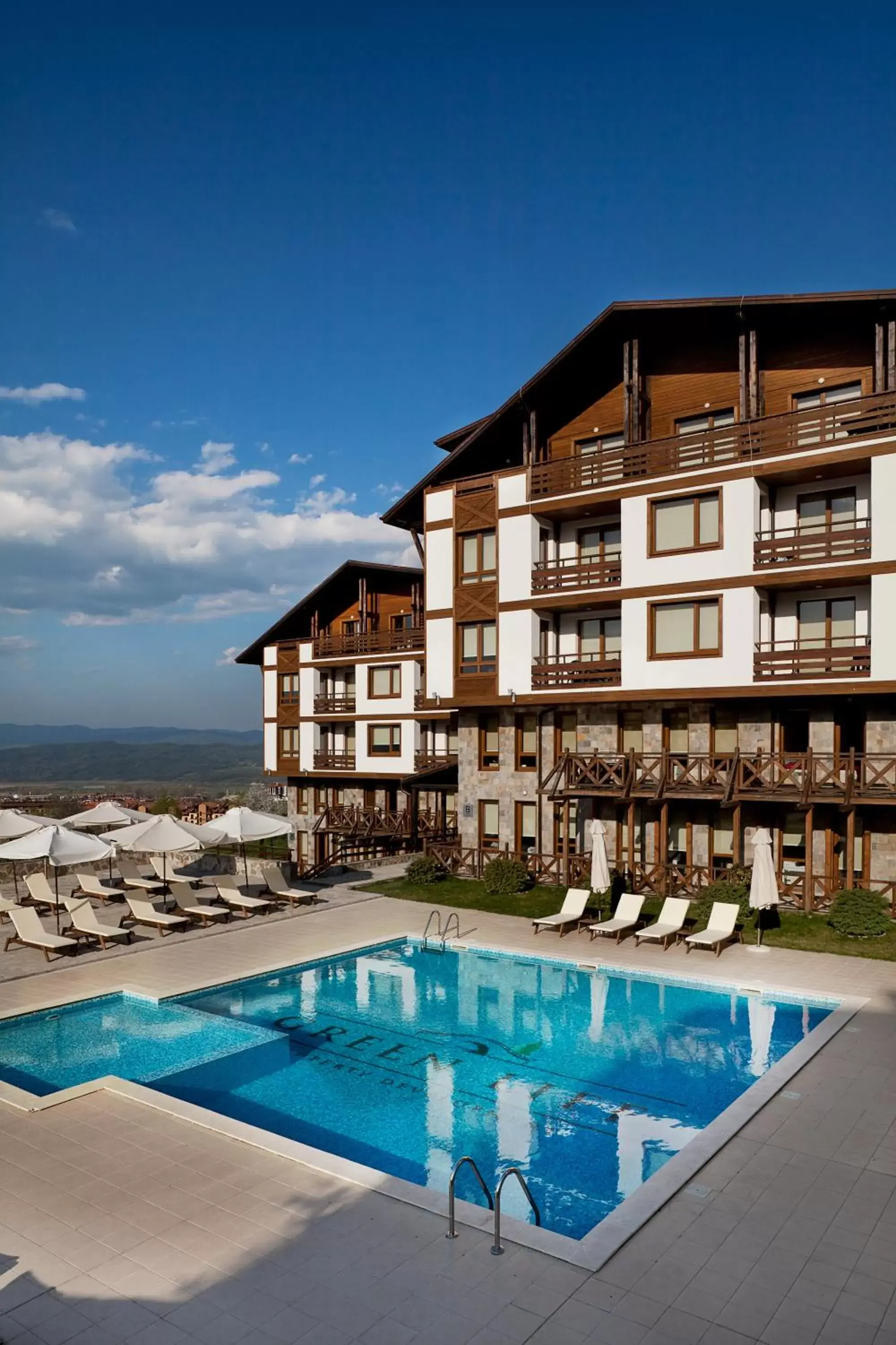 Garden, Property Building in Green Life Resort Bansko