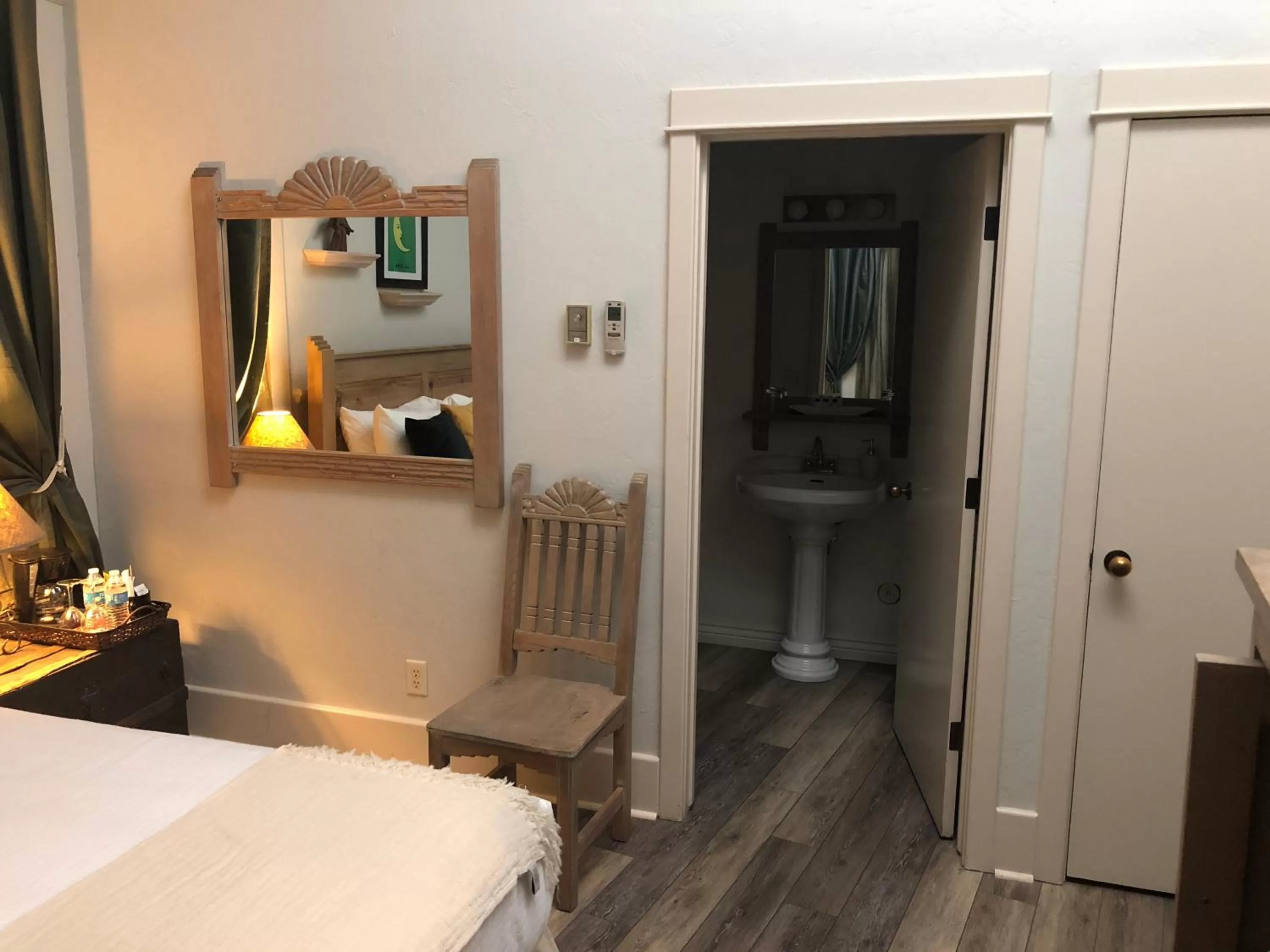 Photo of the whole room, Bed in Hotel San Ramon