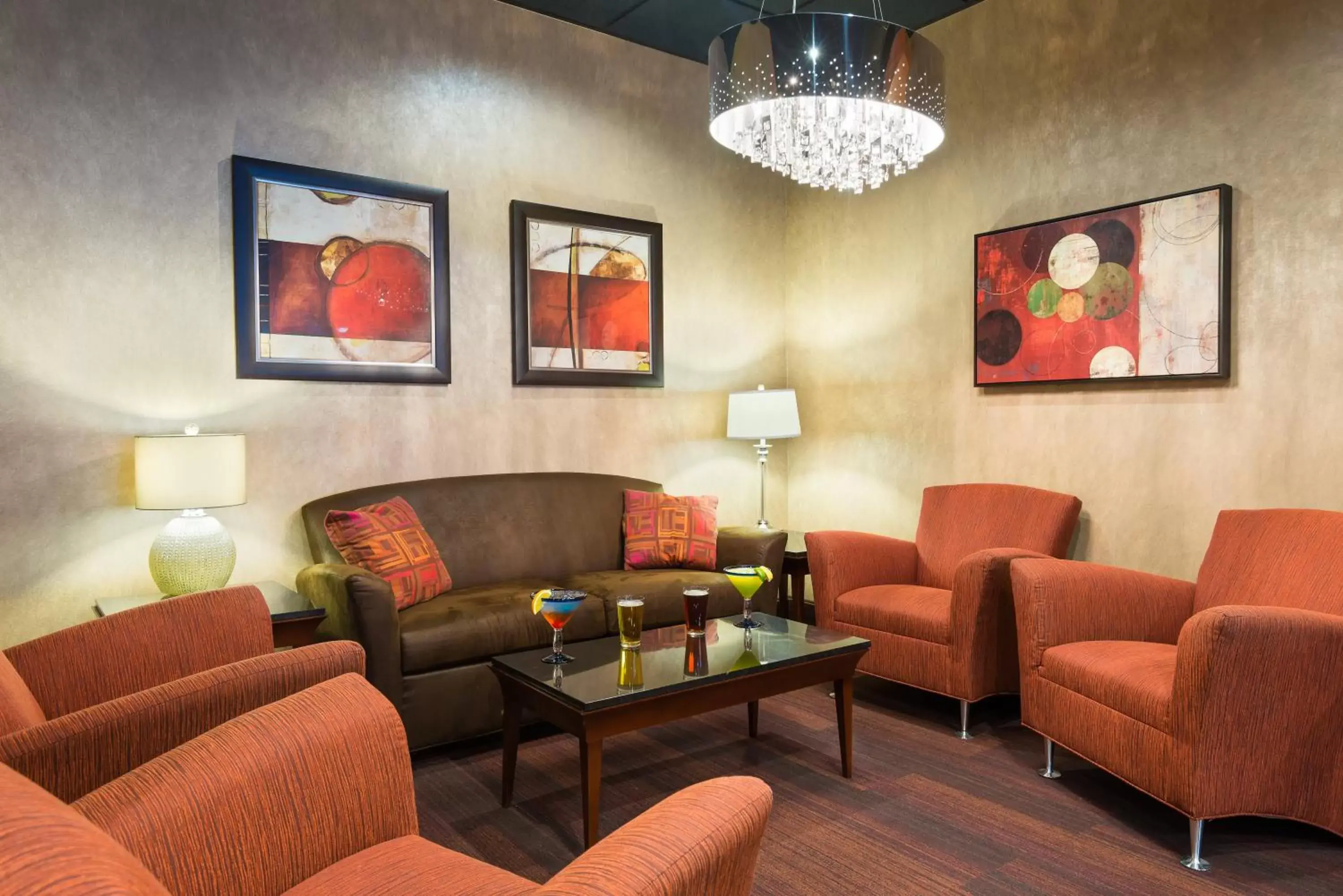 Lobby or reception, Seating Area in Holiday Inn Knoxville West - Cedar Bluff, an IHG Hotel