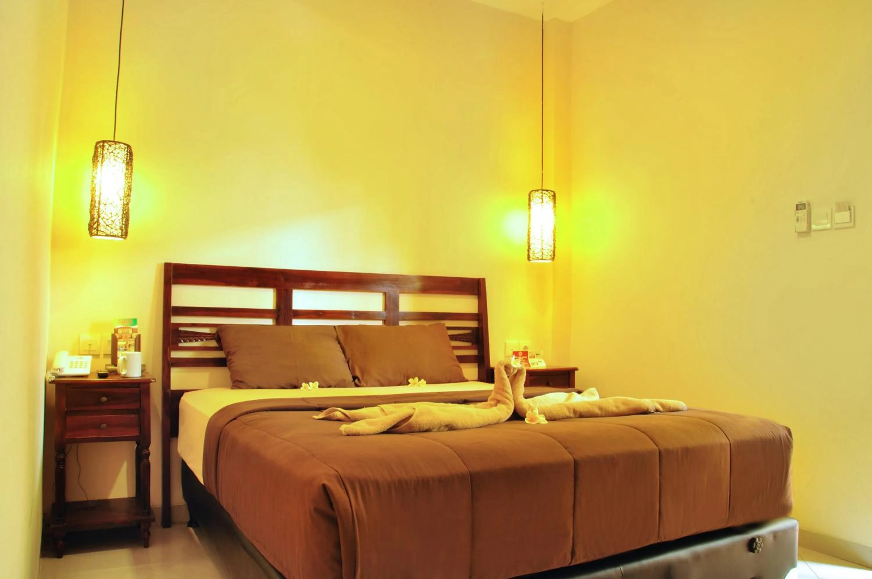 Bedroom, Bed in Coco De Heaven House