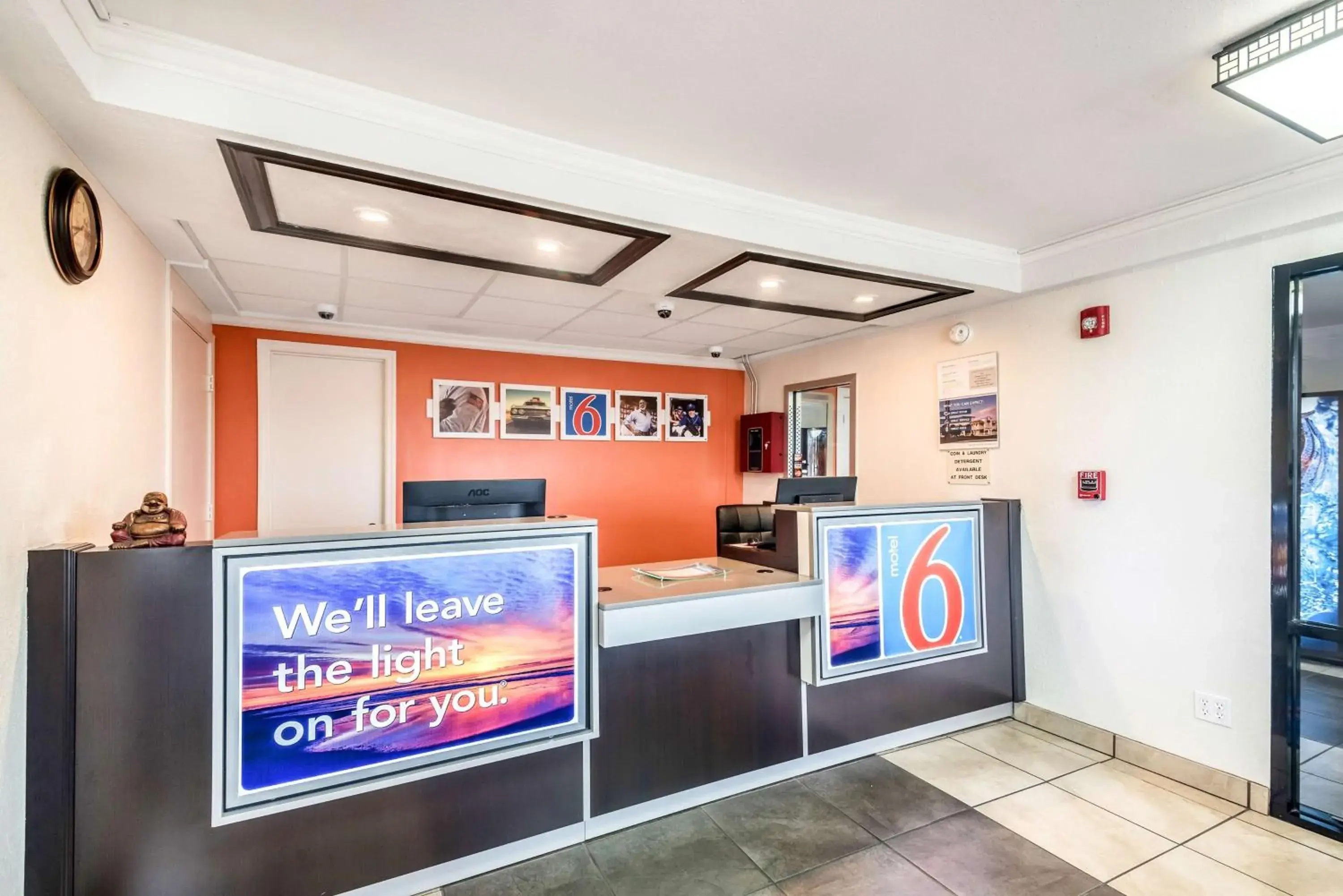 Lobby or reception, Lobby/Reception in Motel 6-Anniston, AL