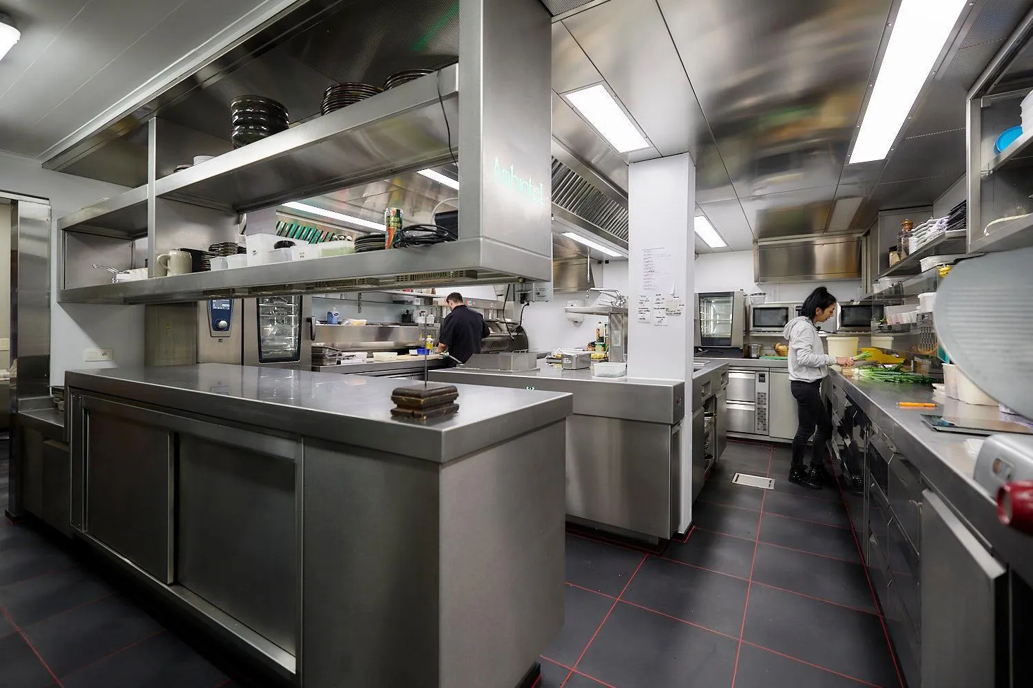 Restaurant/places to eat in Hotel Ambiotel