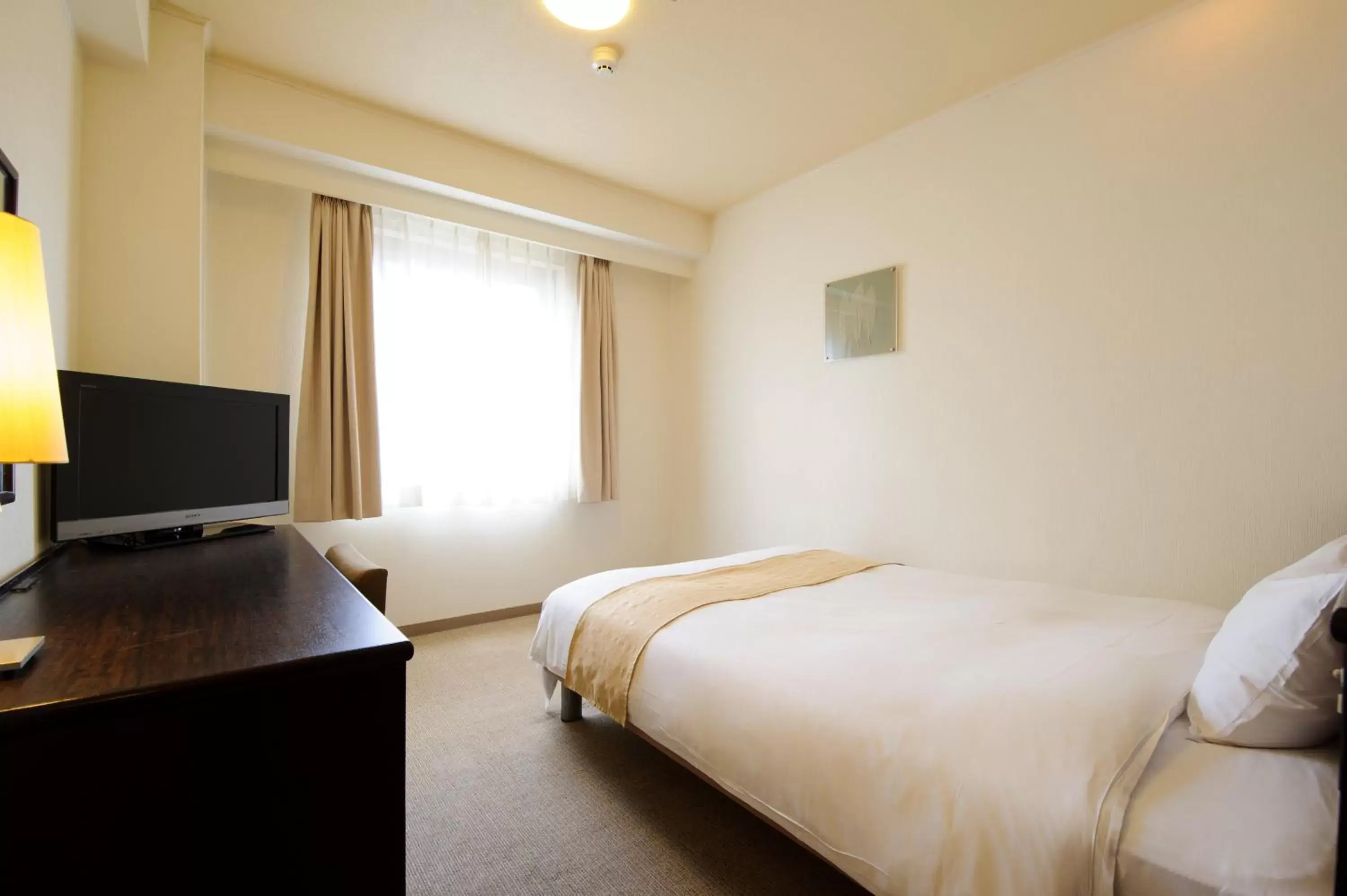 Photo of the whole room, Bed in Chisun Hotel Utsunomiya