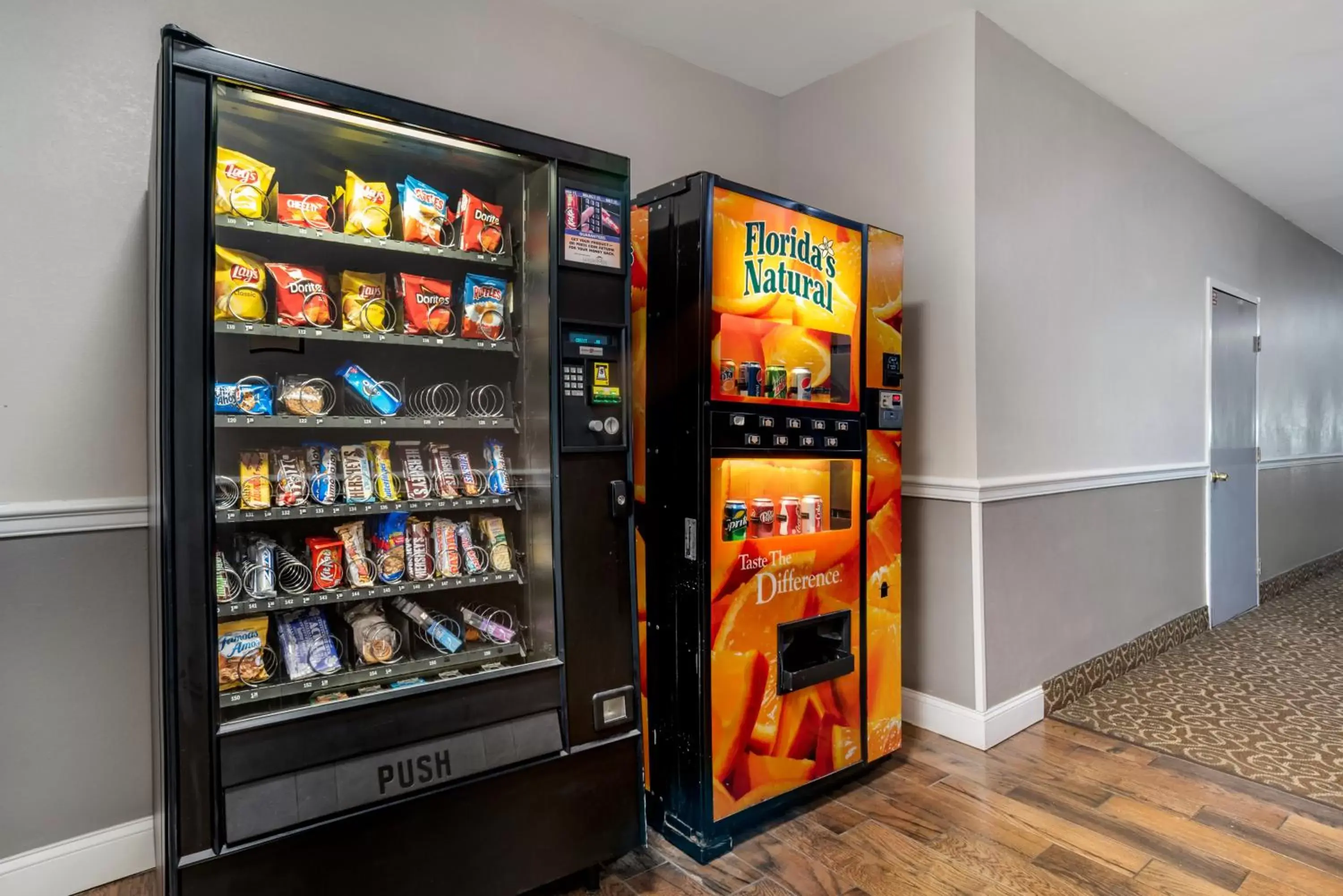 vending machine, Supermarket/Shops in Quality Inn