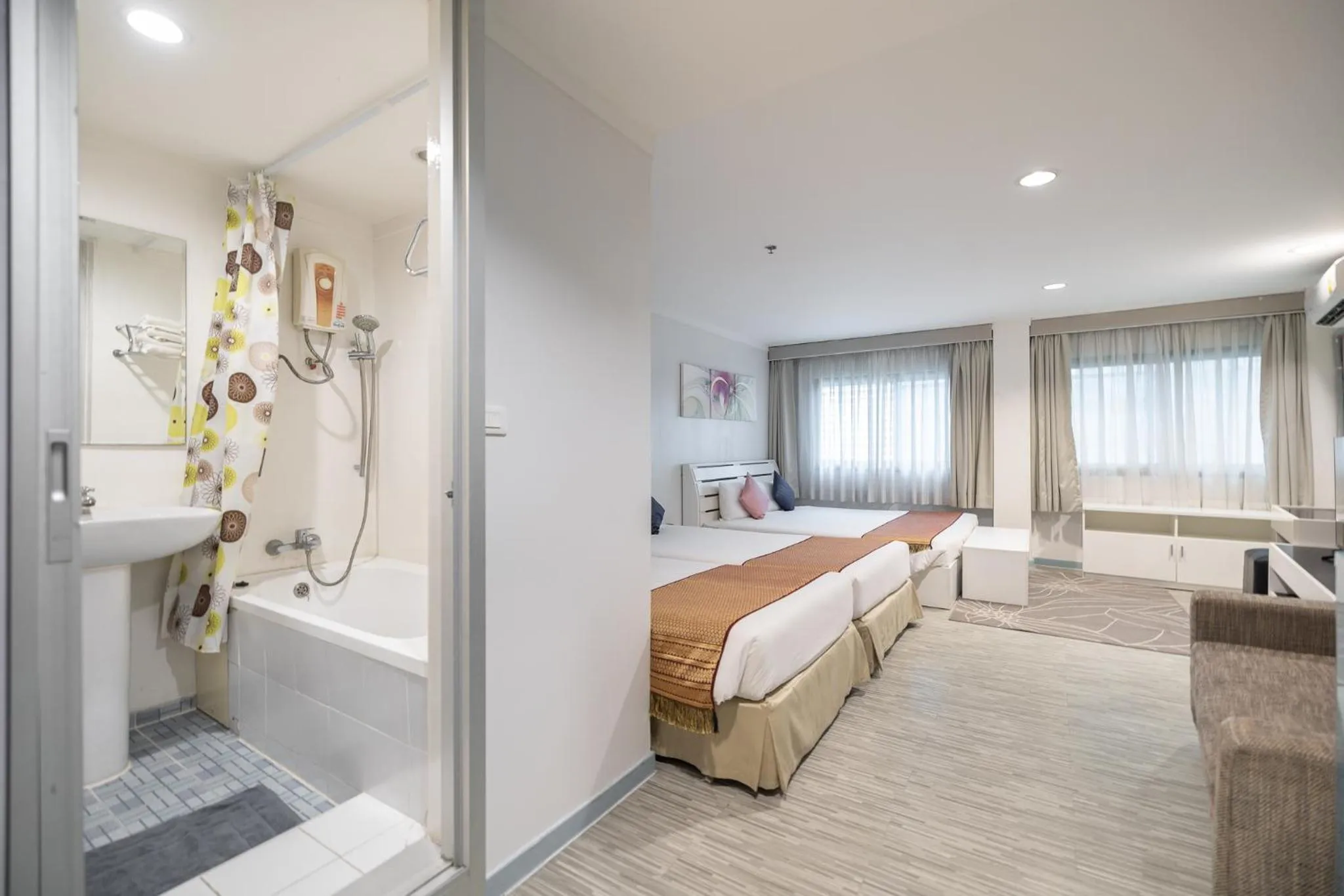 Bed in Pratunam City Inn