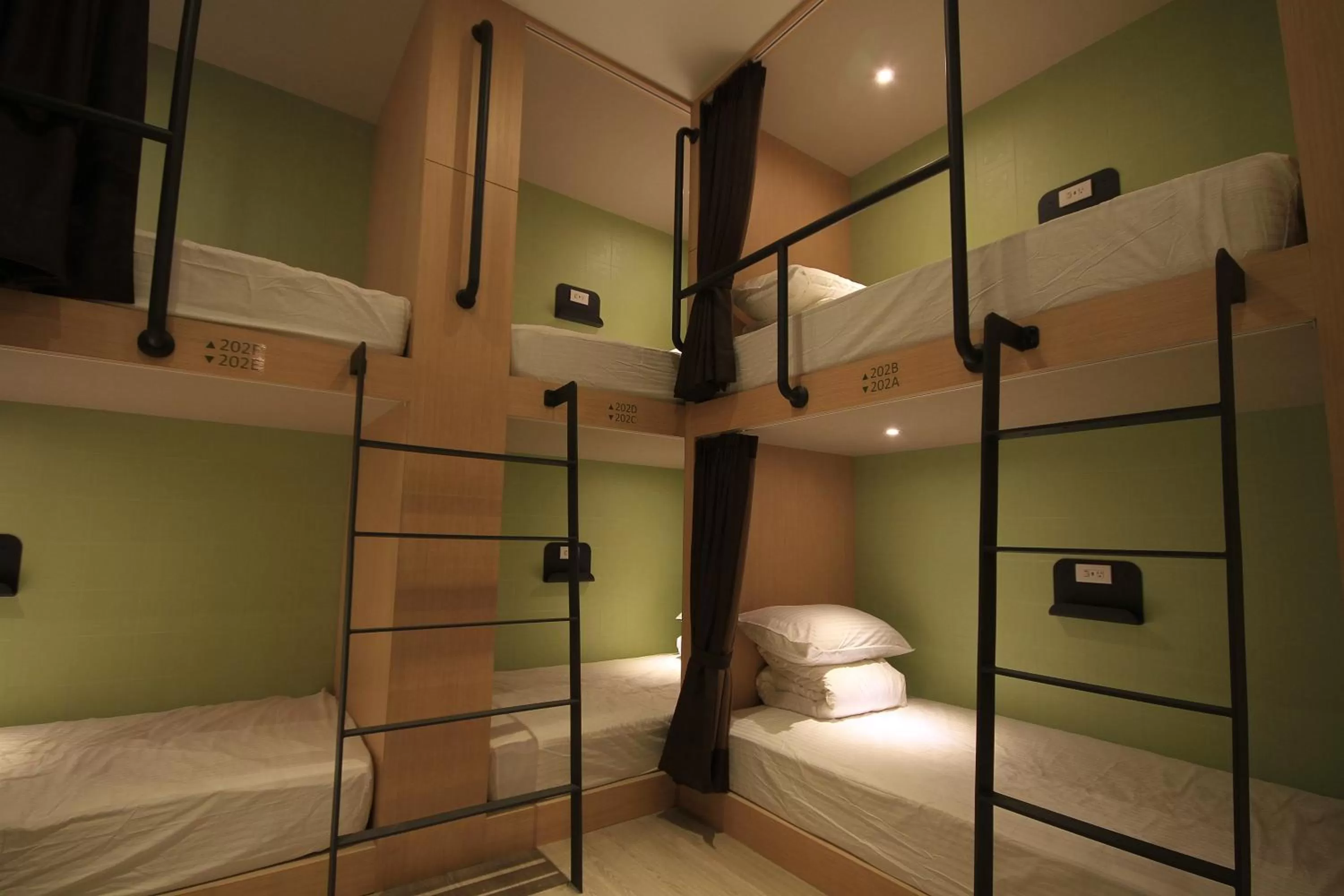 Photo of the whole room, Bed in Hangkhau Hotel